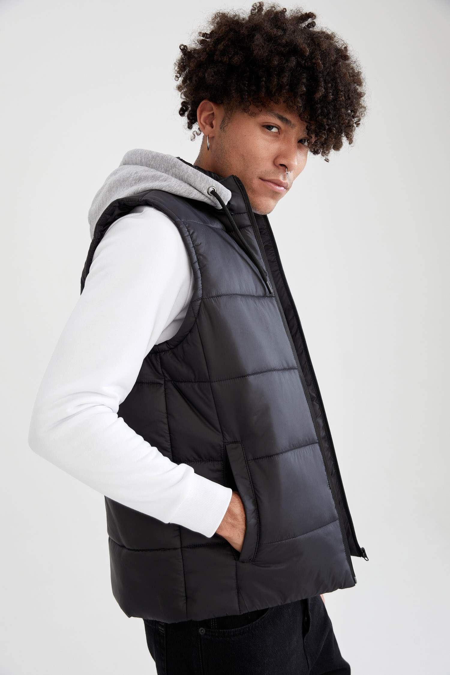 Slim Fit Çıkarılabilir Kapüşonlu Şişme Yelek
