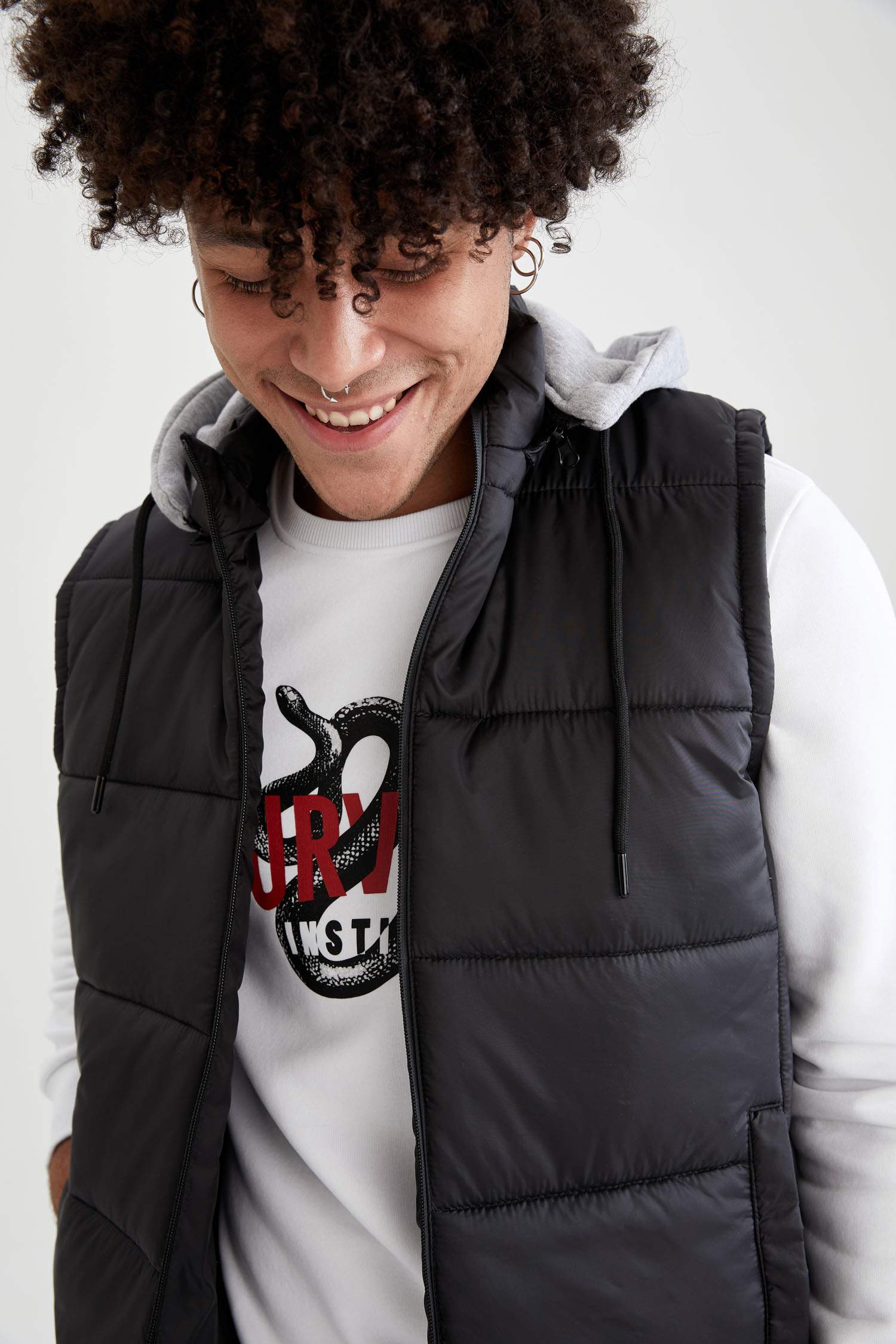 Slim Fit Çıkarılabilir Kapüşonlu Şişme Yelek