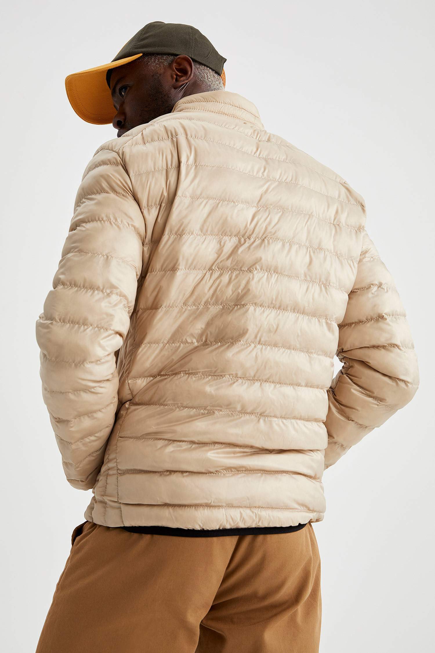 Slim Fit Dik Yaka Şişme Mont