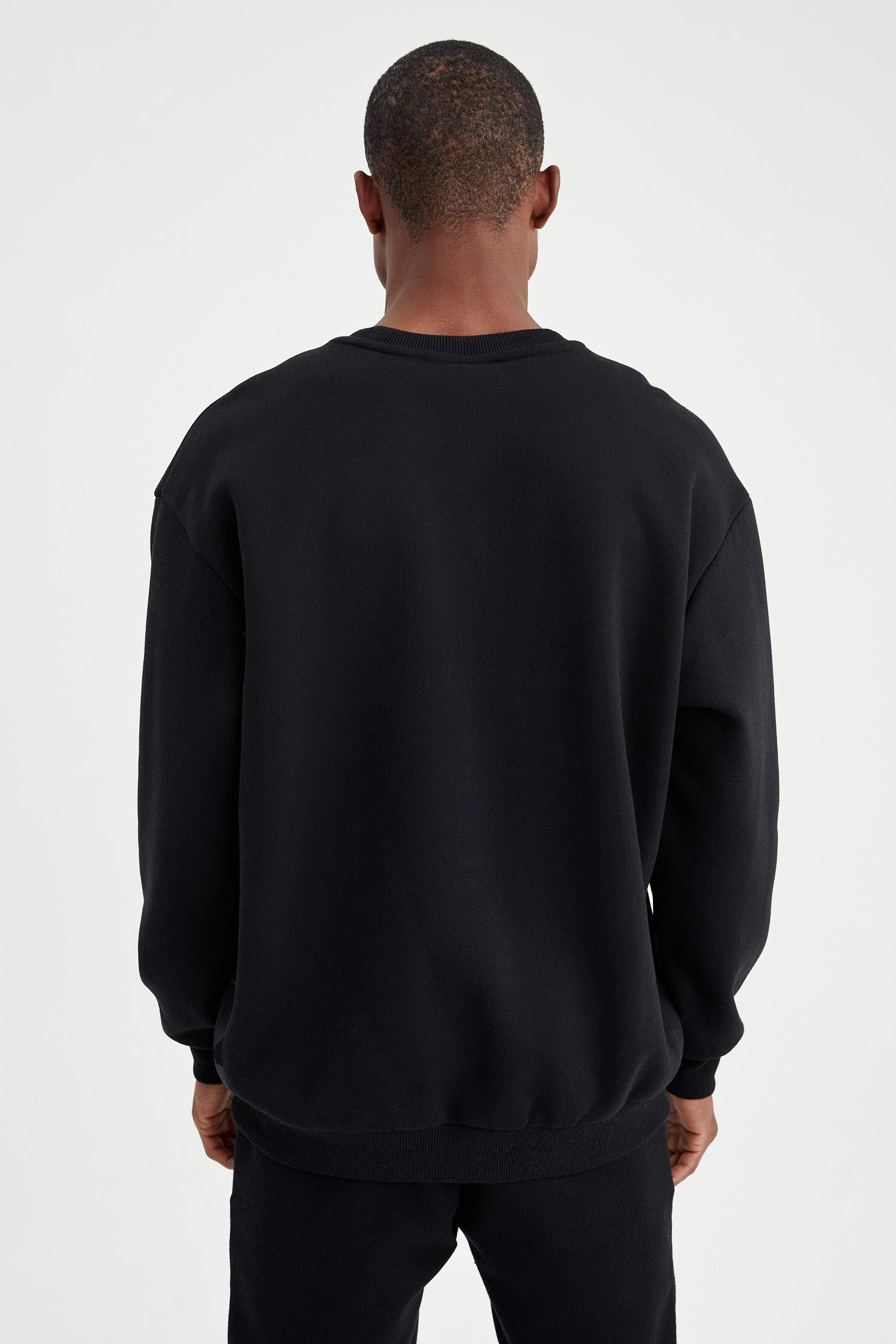 Oversize Fit Bisiklet Yaka Basic Sweatshirt