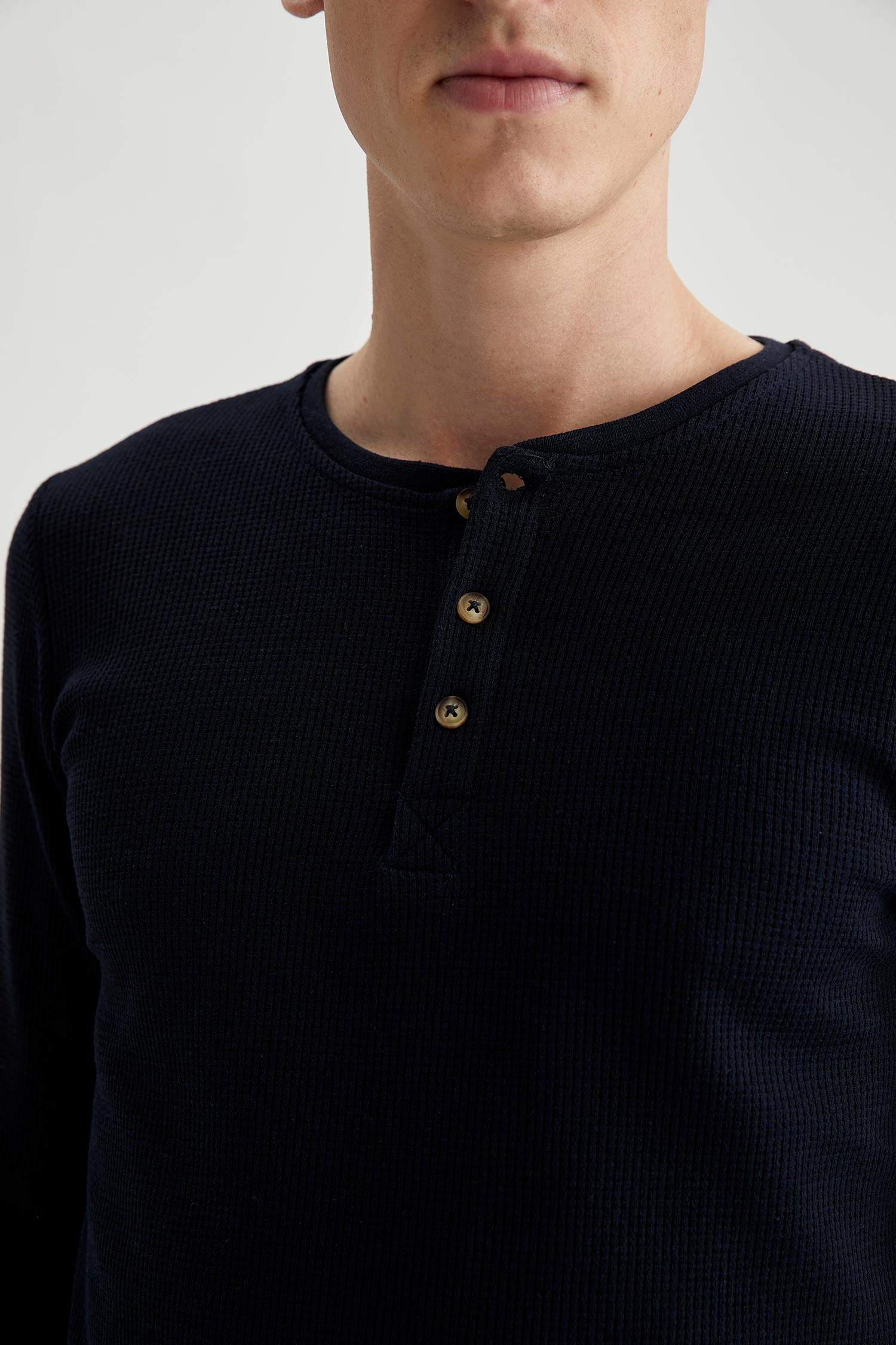 Bisiklet Yaka Desenli Slim Fit Uzun Kollu Tişört