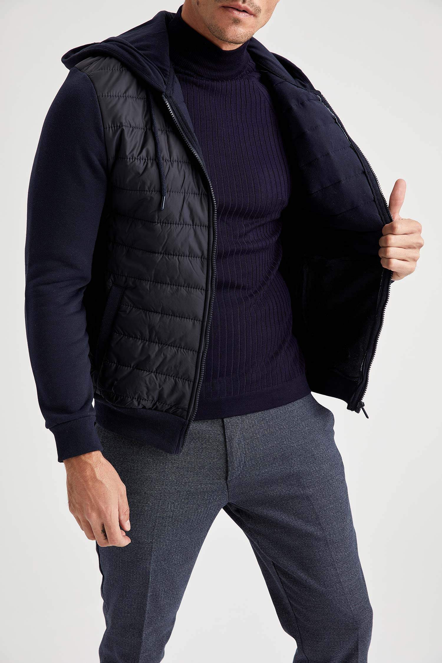 Regular Fit Kapüşonlu Fermuarlı Hırka