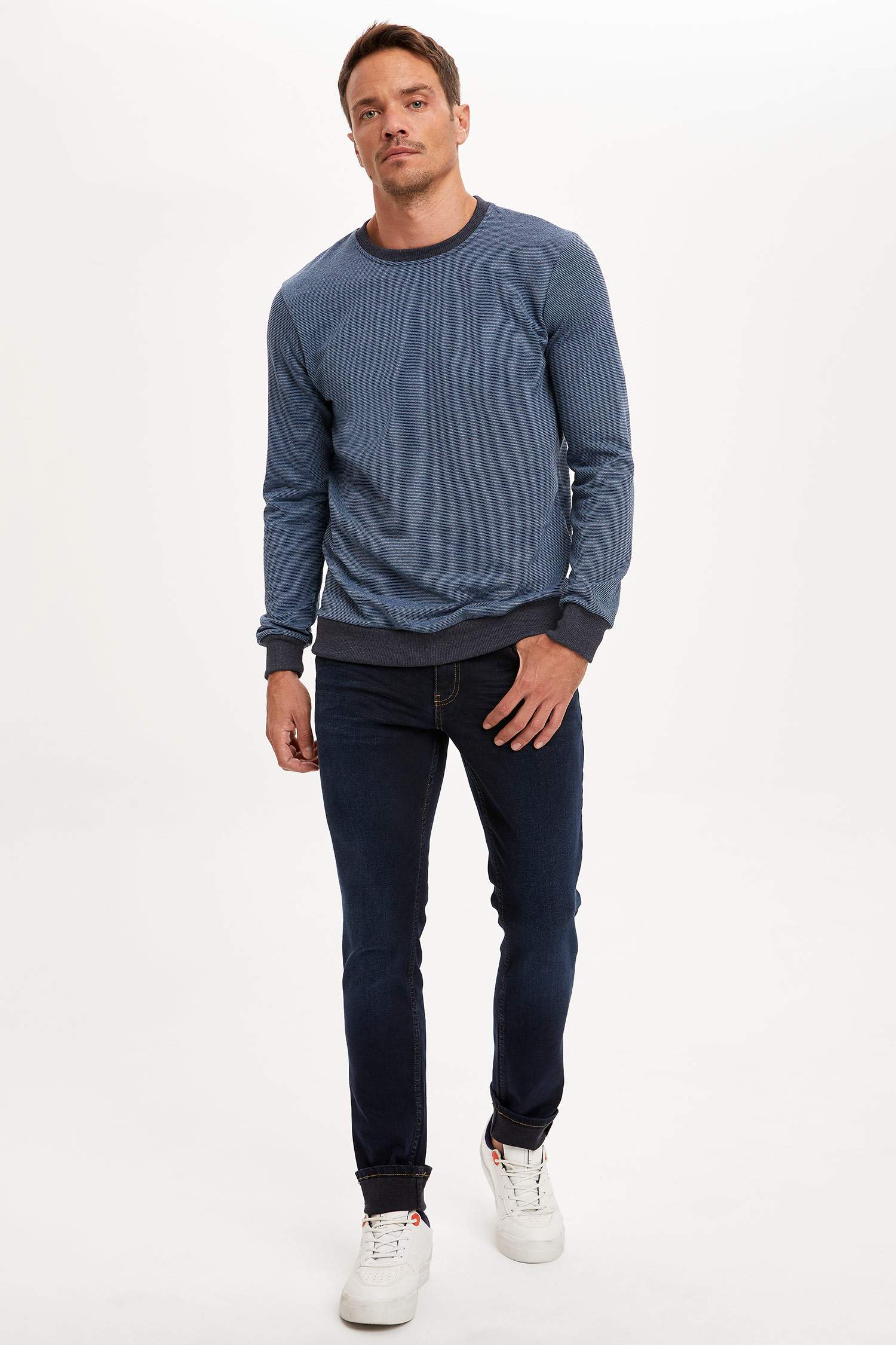 Bisiklet Yaka Regular Fit Sweatshirt