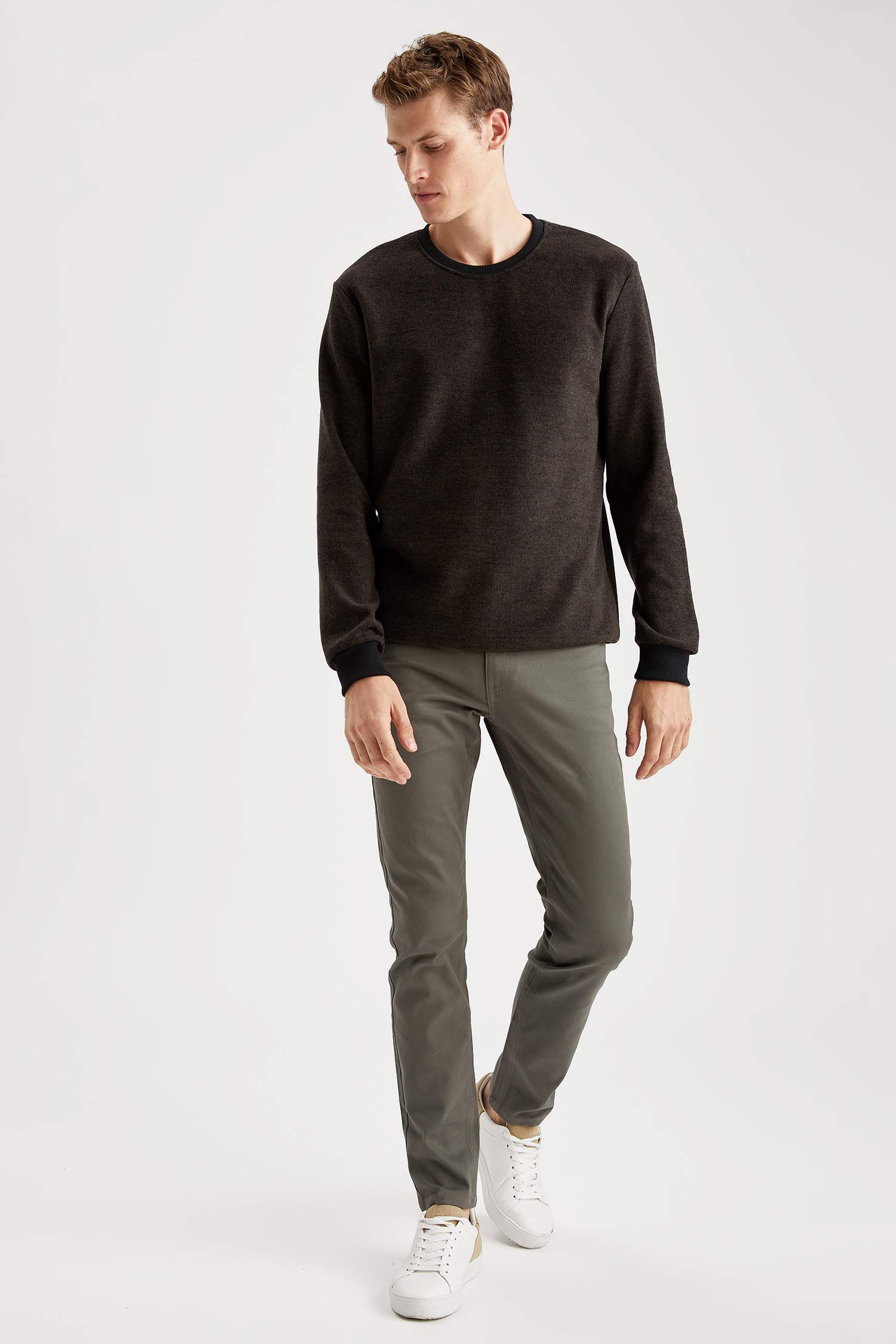 Regular Fit Bisiklet Yaka Sweatshirt
