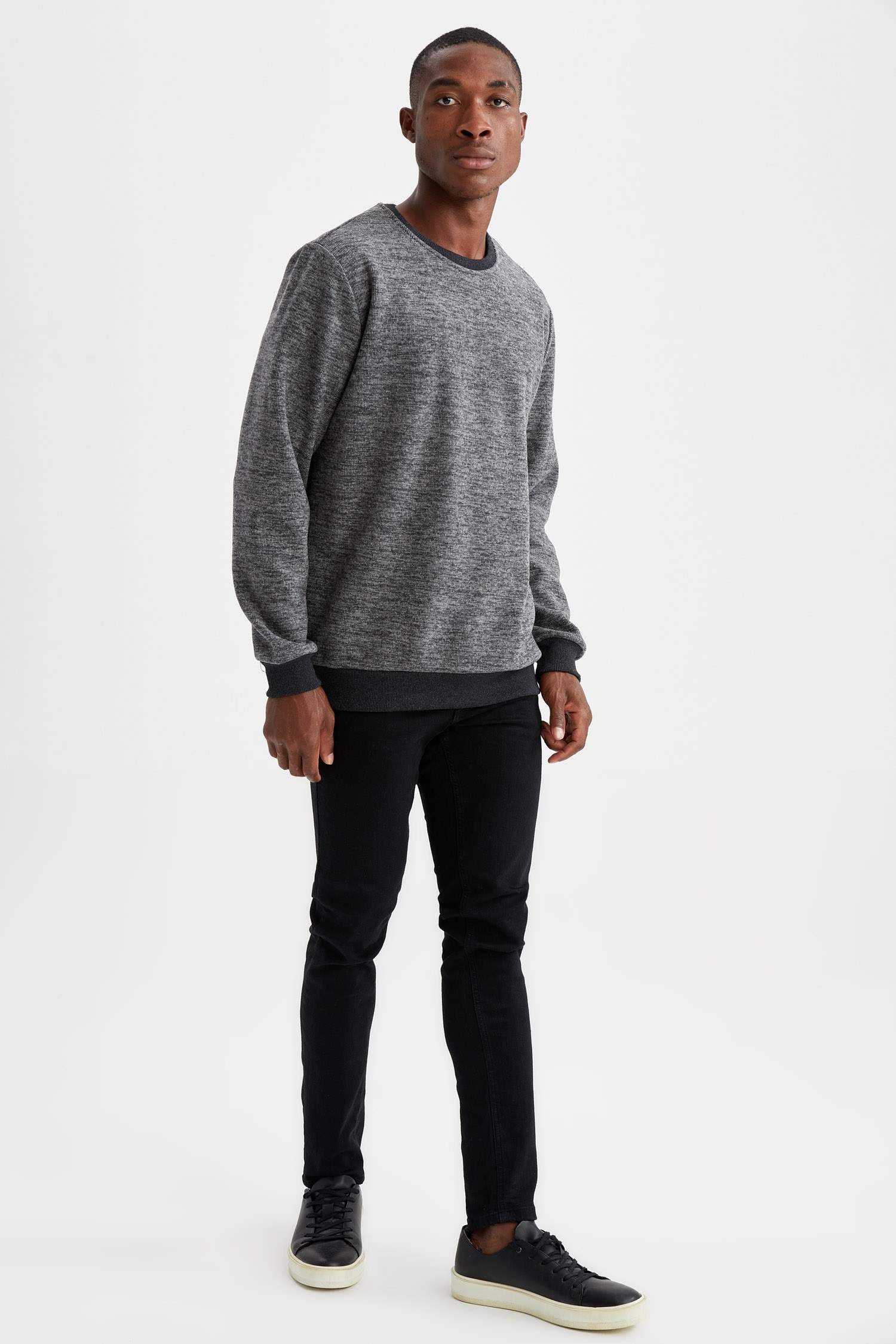 Regular Fit Bisiklet Yaka Sweatshirt