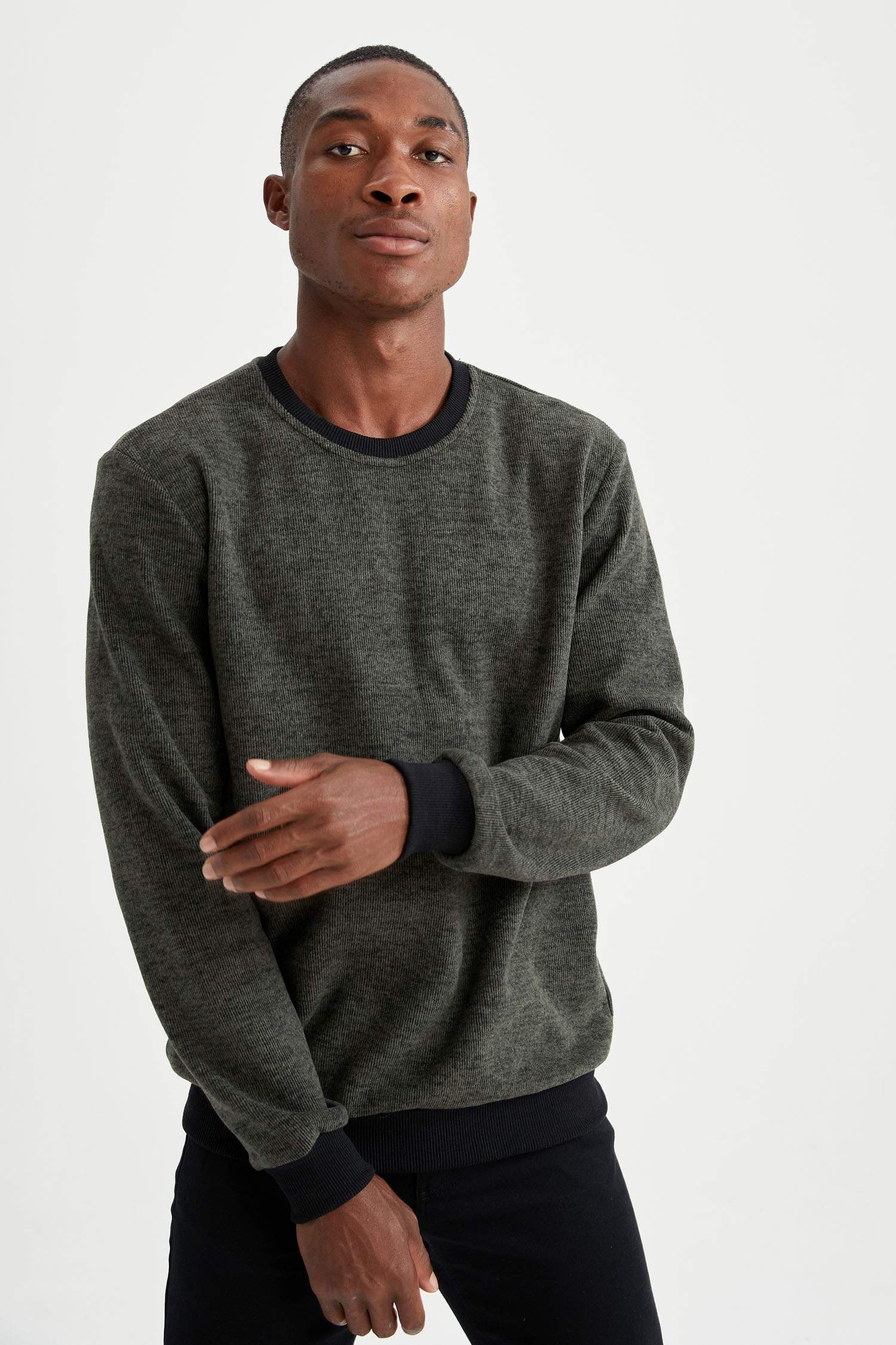 Regular Fit Bisiklet Yaka Sweatshirt