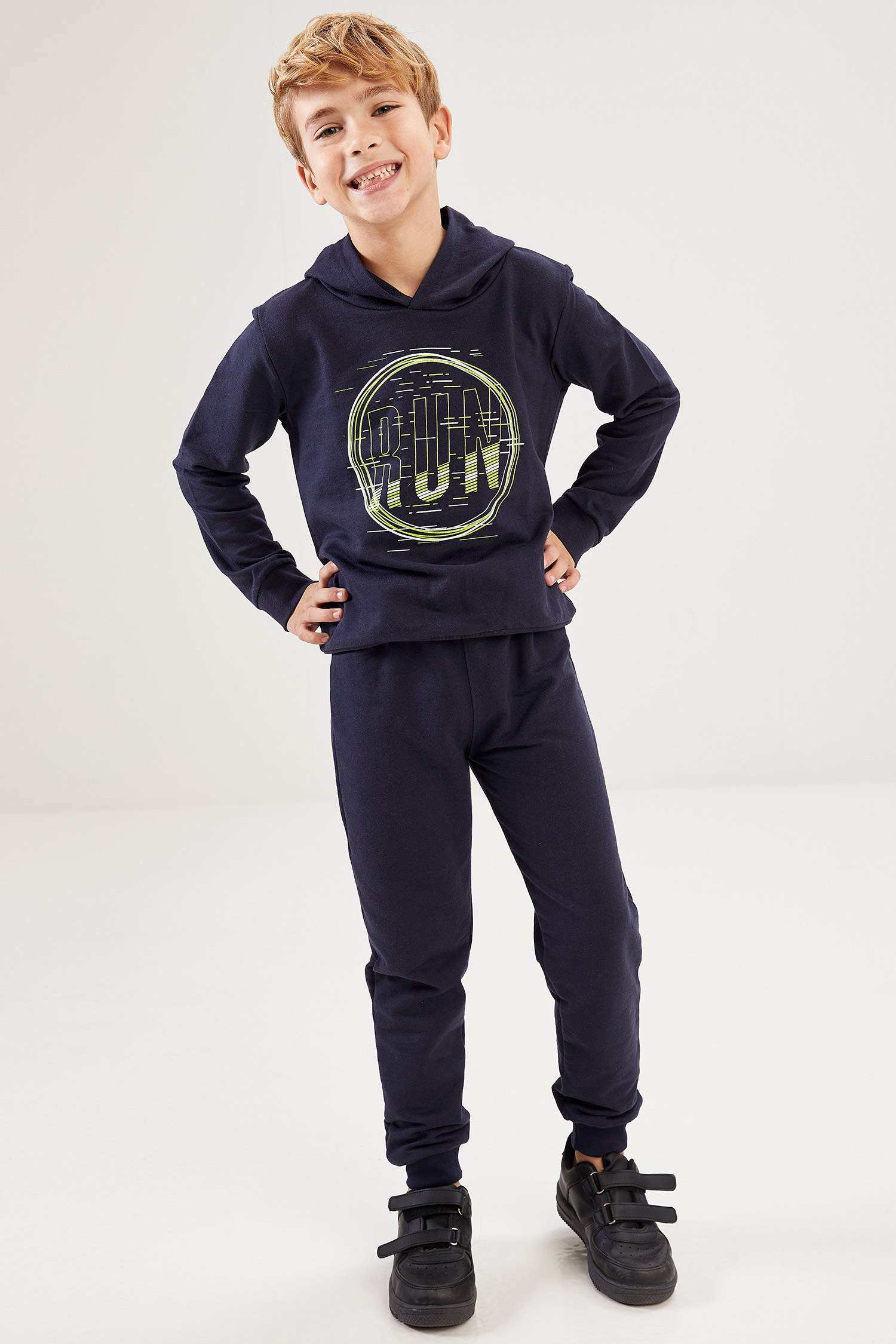 Erkek Çocuk Baskılı Sweatshirt ve Eşofman Takım