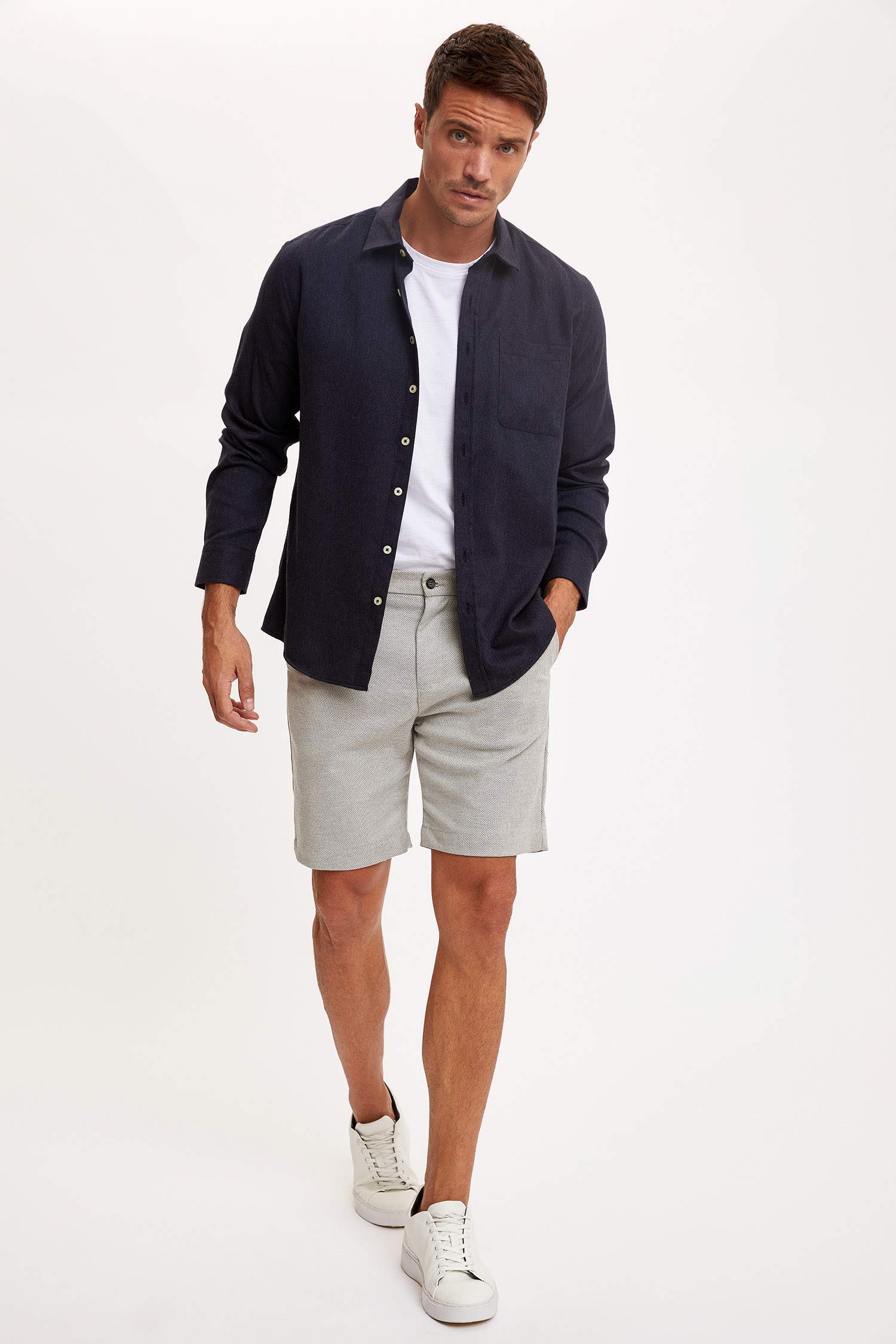 Modern Fit Uzun Kollu Basic Gömlek