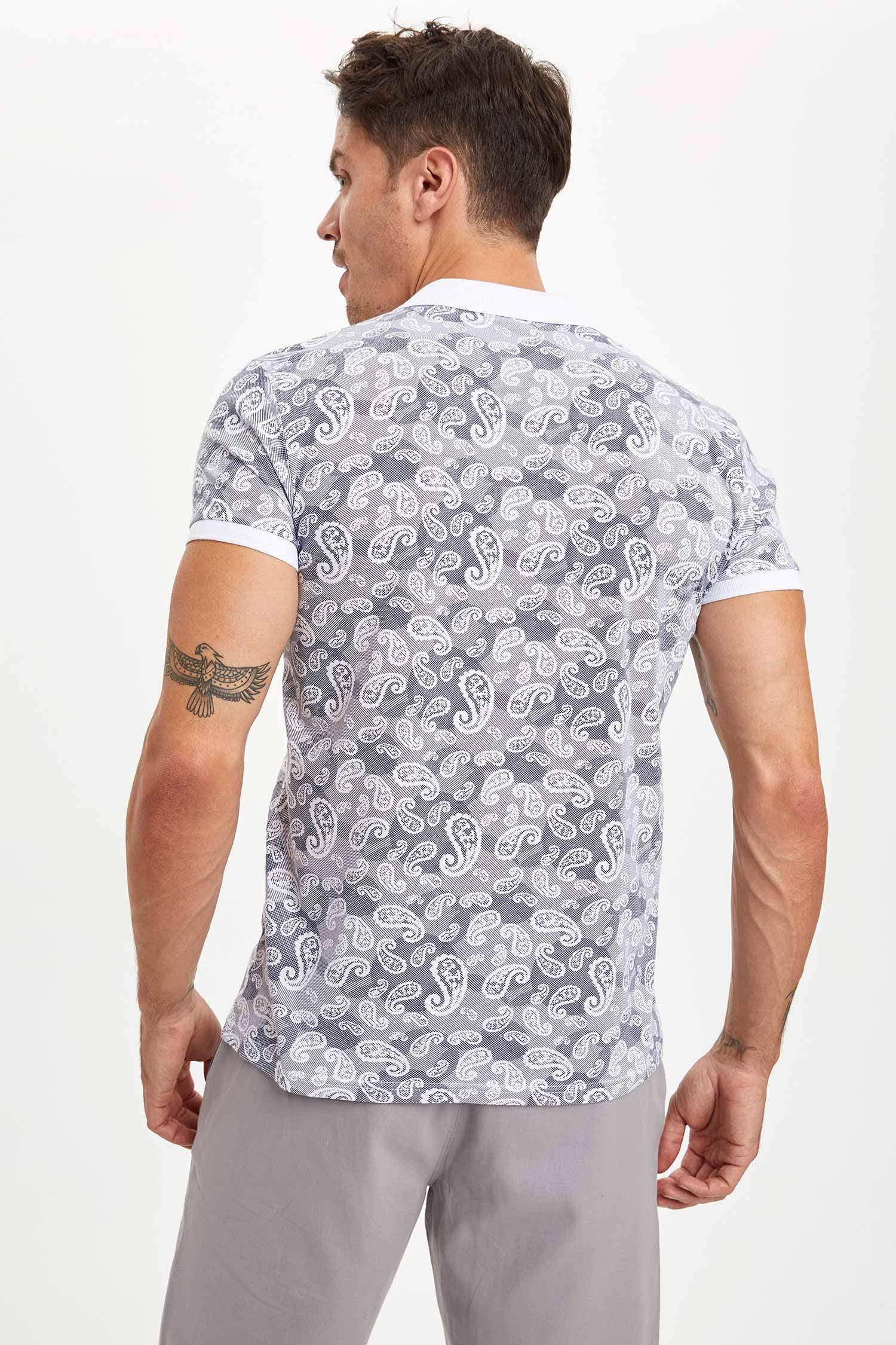 Geometrik Desenli Polo Yaka Slim Fit Tişört
