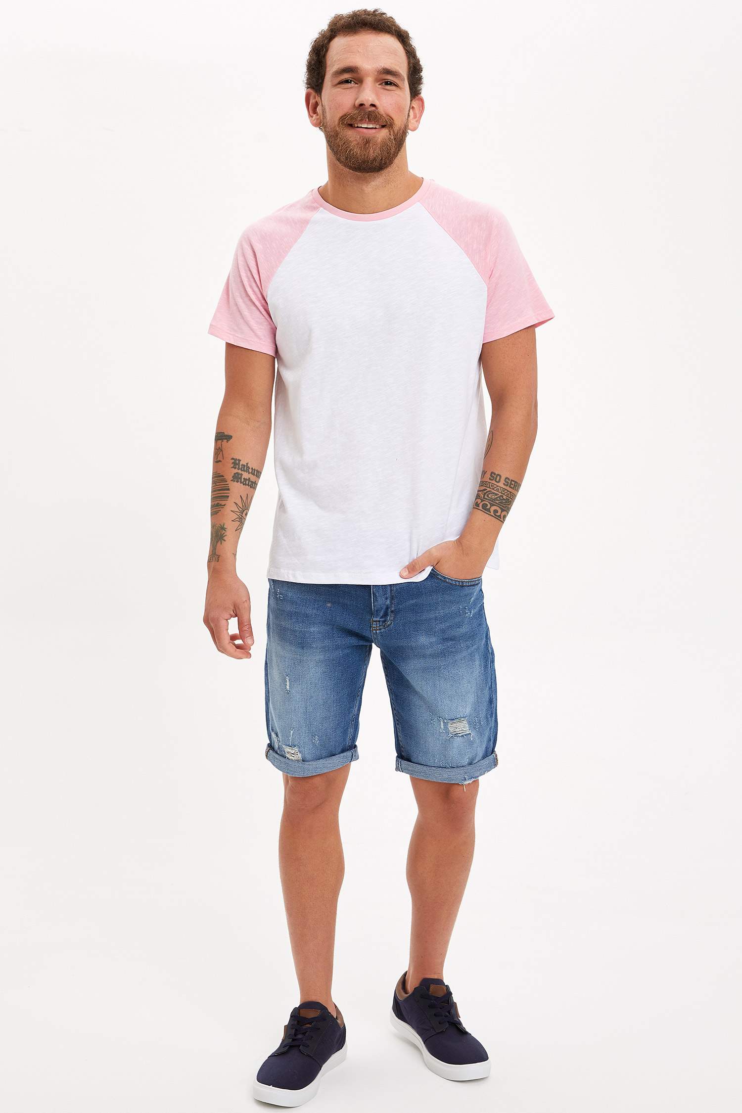 Slim Fit Bisiklet Yaka Kısa Kollu Tişört