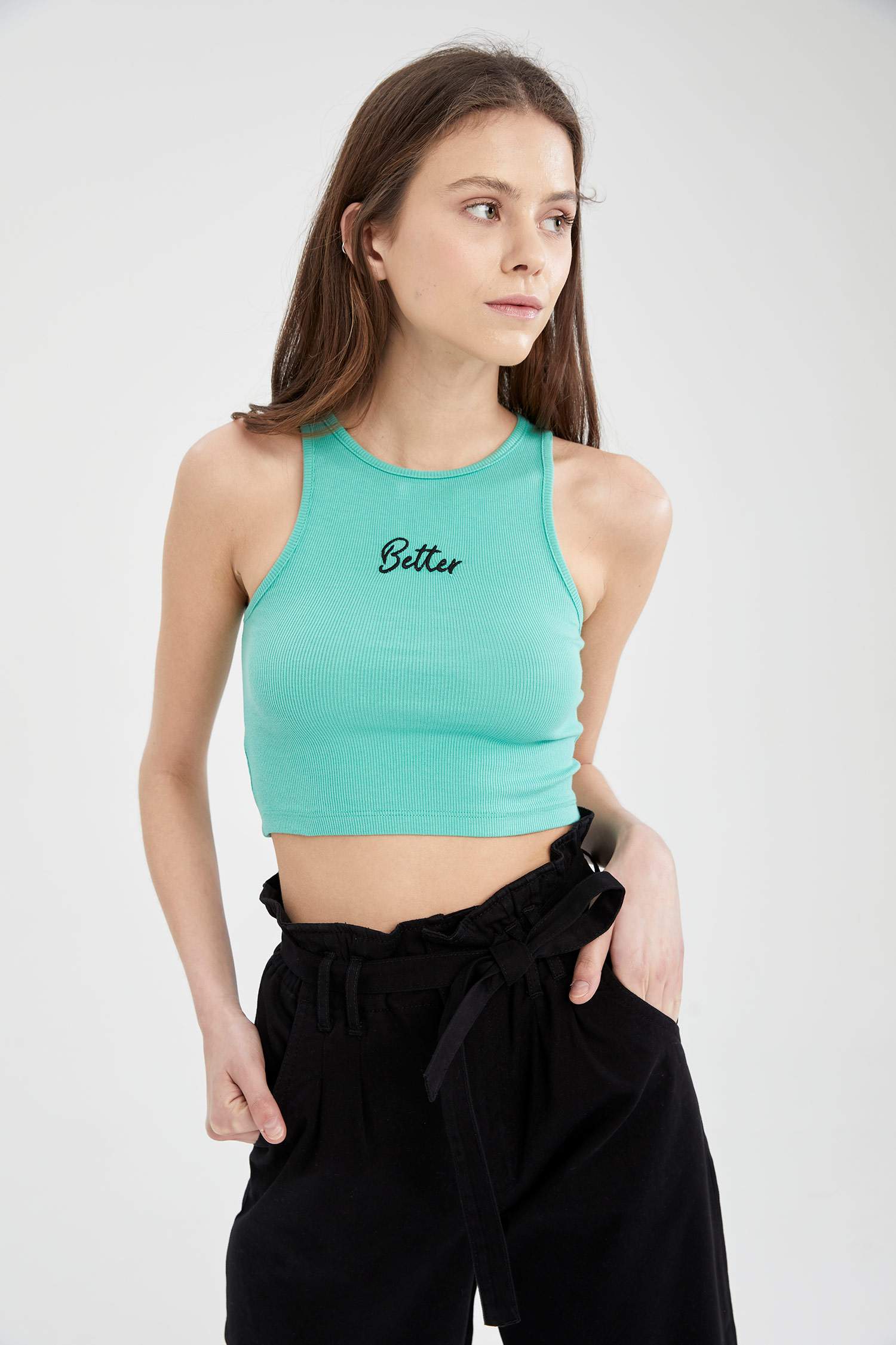 Yazı Nakışlı Crop Atlet