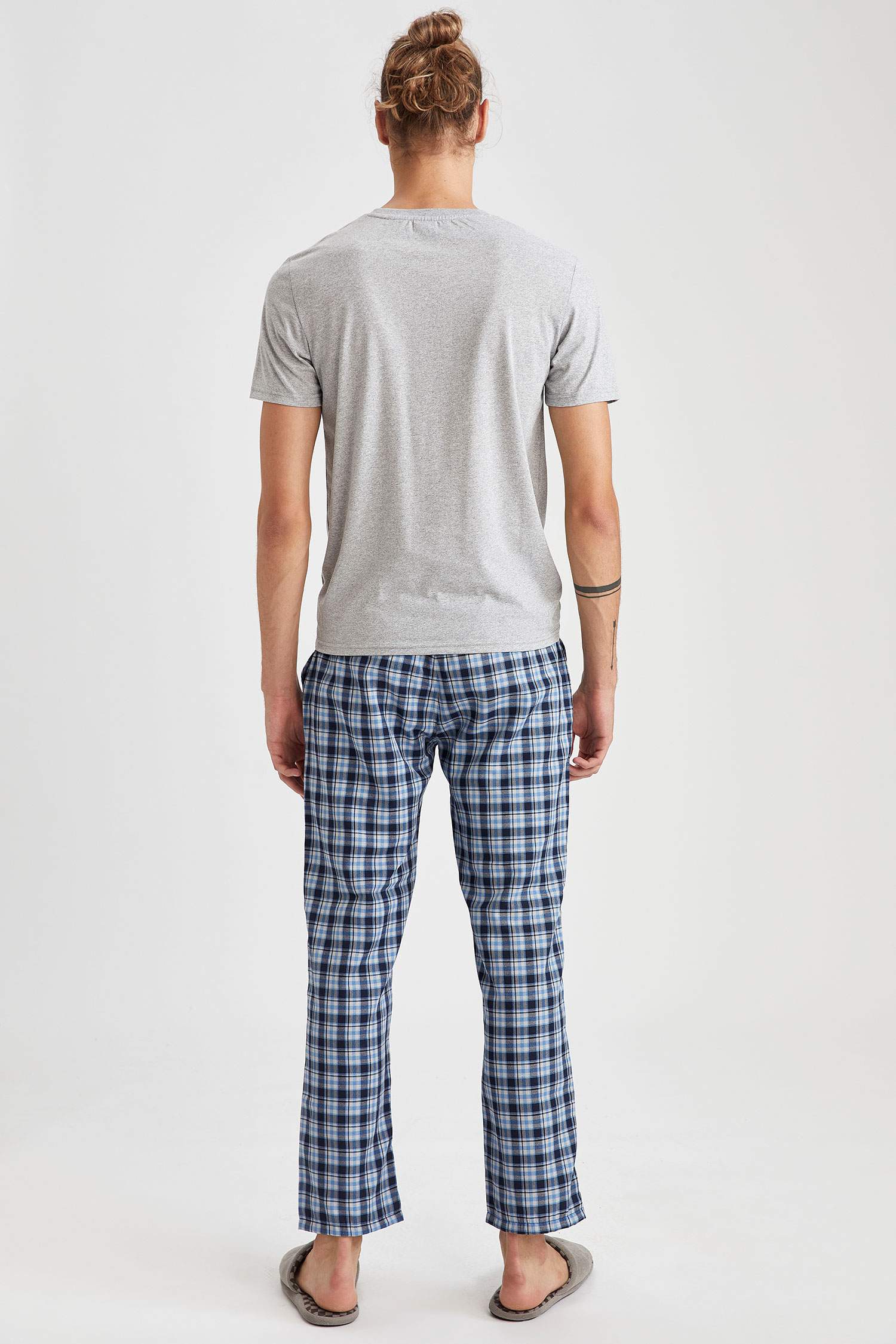 Baskılı Alt ve Üst Pijama Takımı