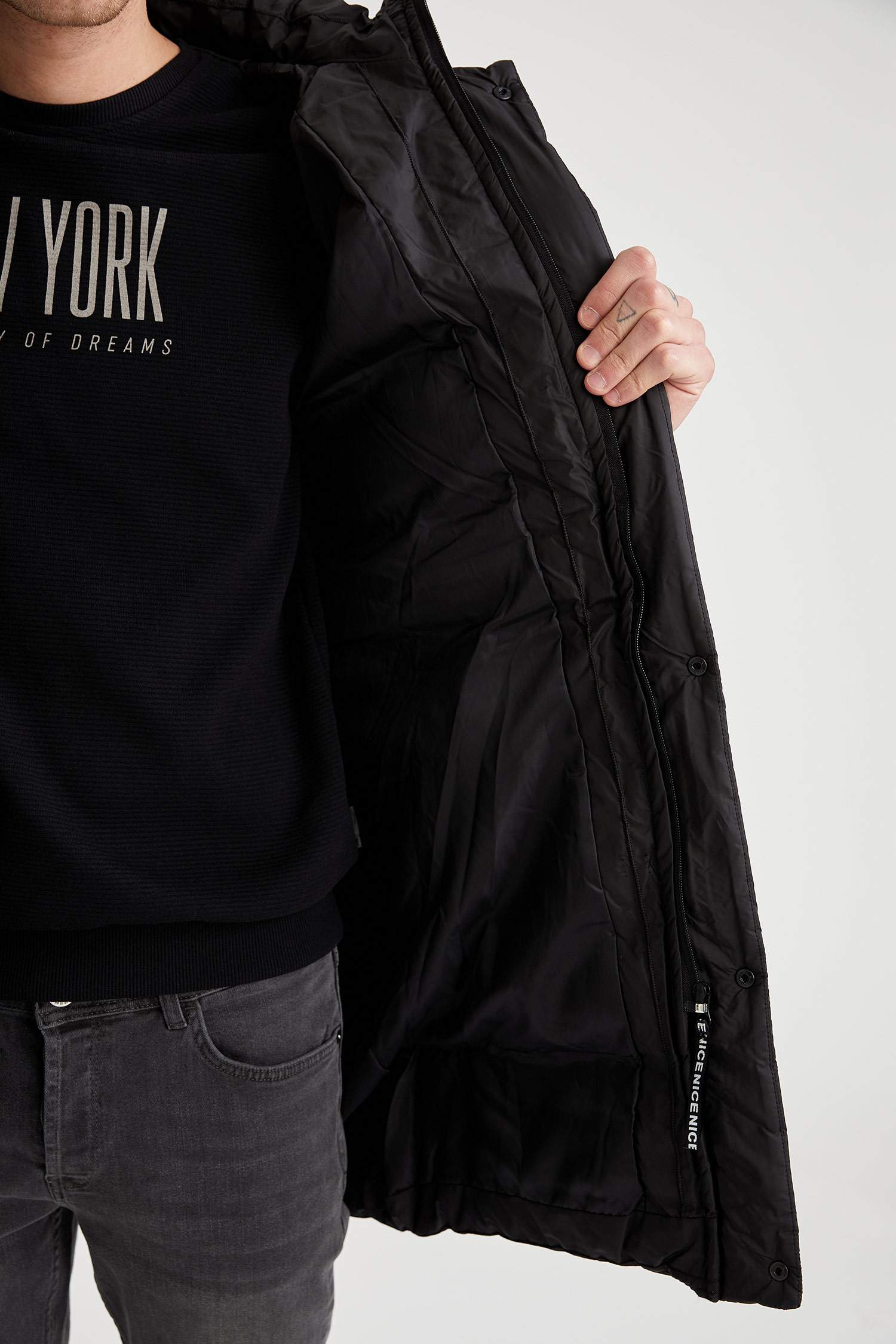 Kapüşonlu Slim Fit Şişme Kalın Mont