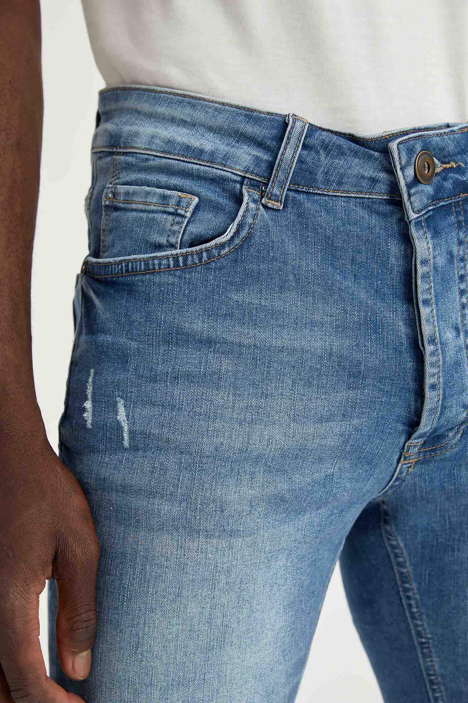 Skinny Fit Bermuda