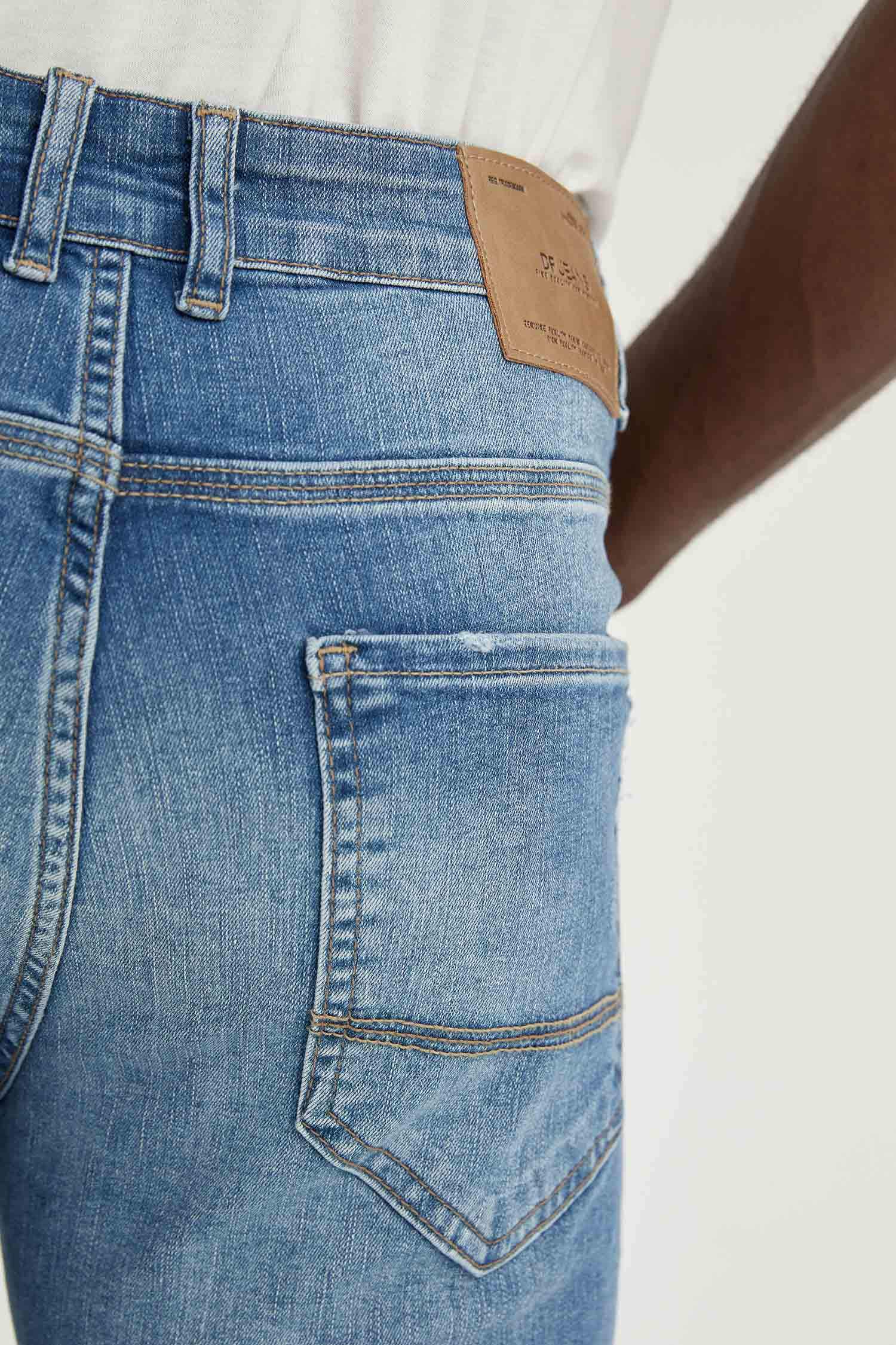Skinny Fit Bermuda