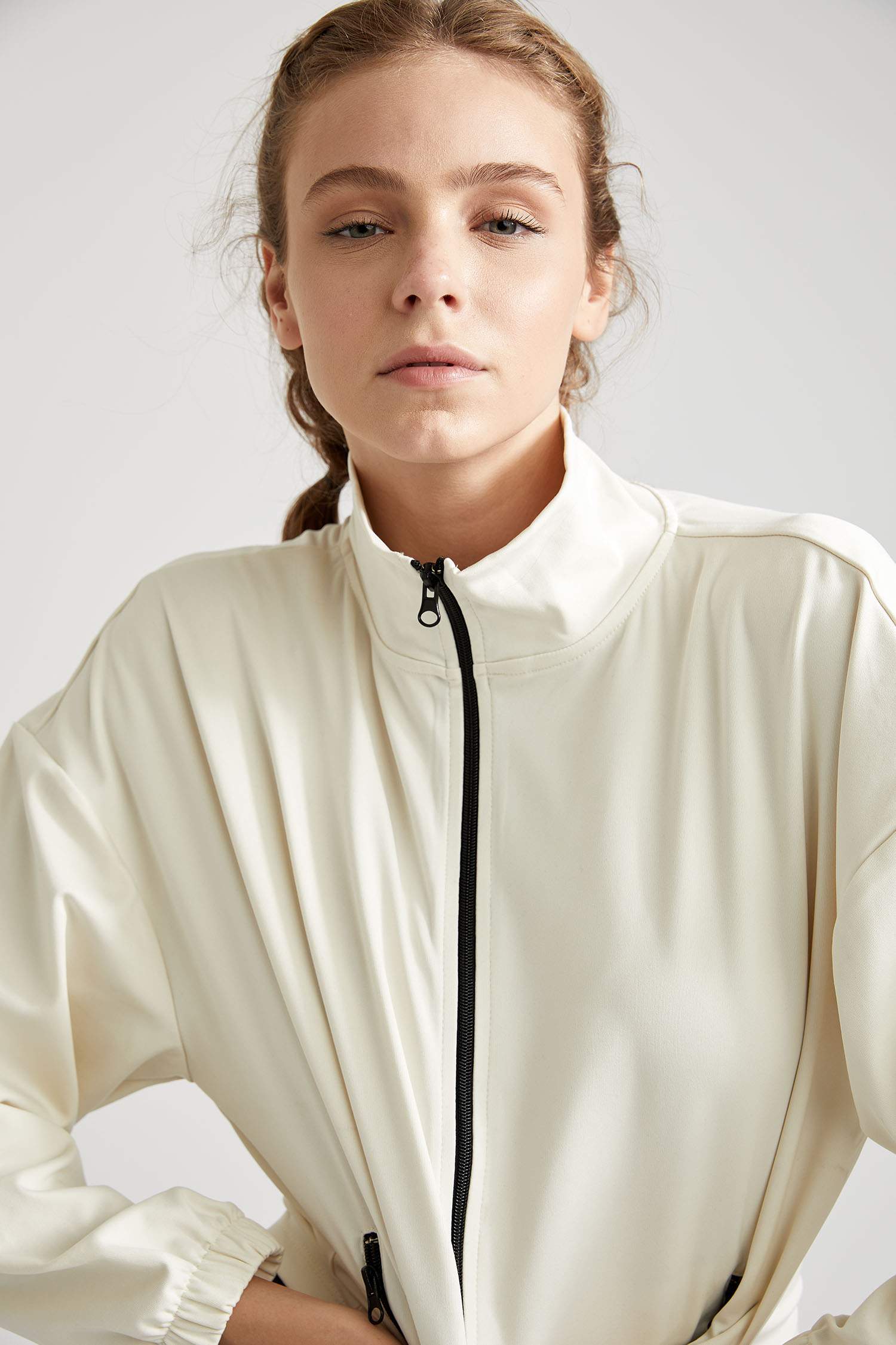 Fermuarlı Dik Yaka Örme Sweatshirt