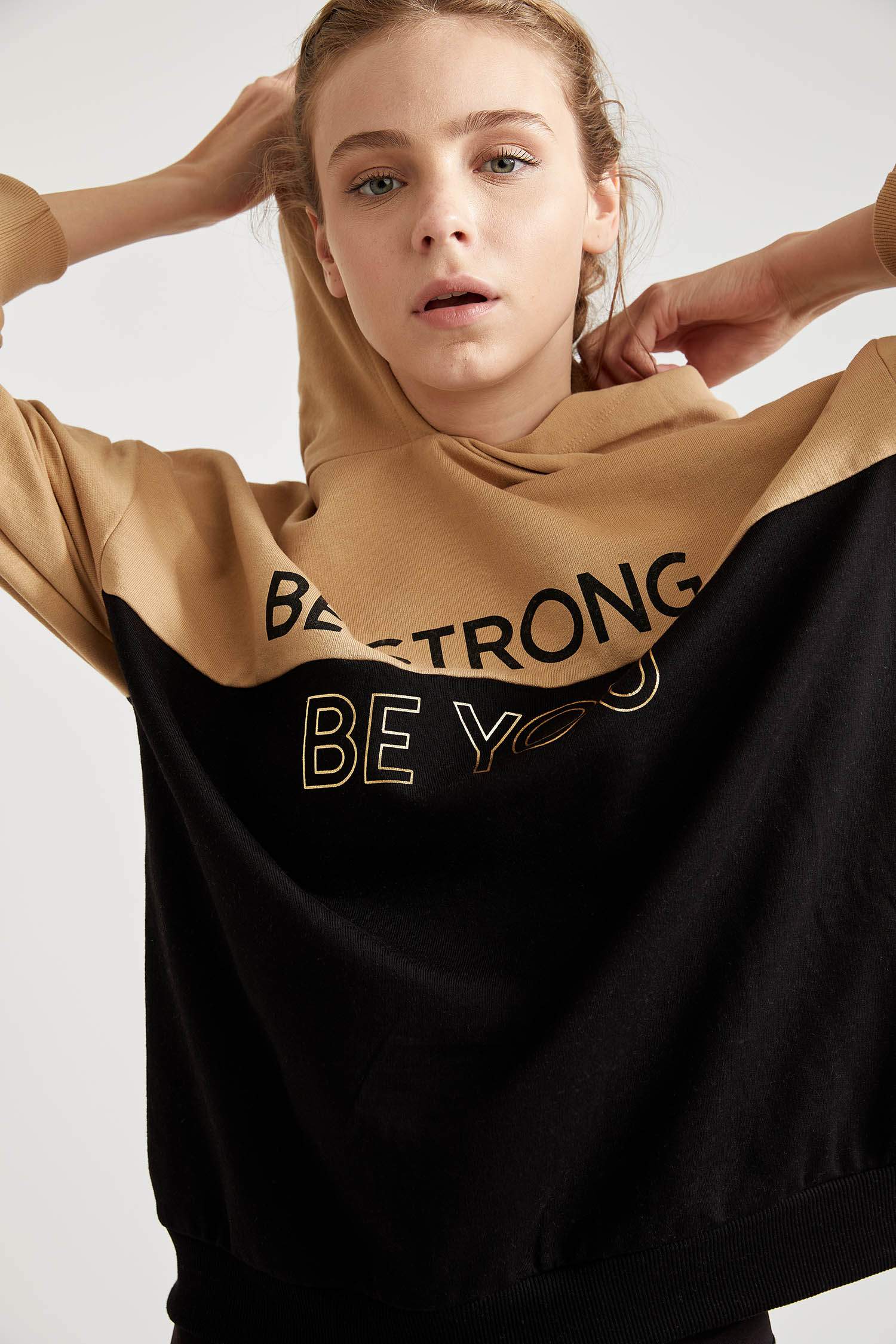 Yazı Baskılı Kapüşonlu Relax Fit Sweatshirt