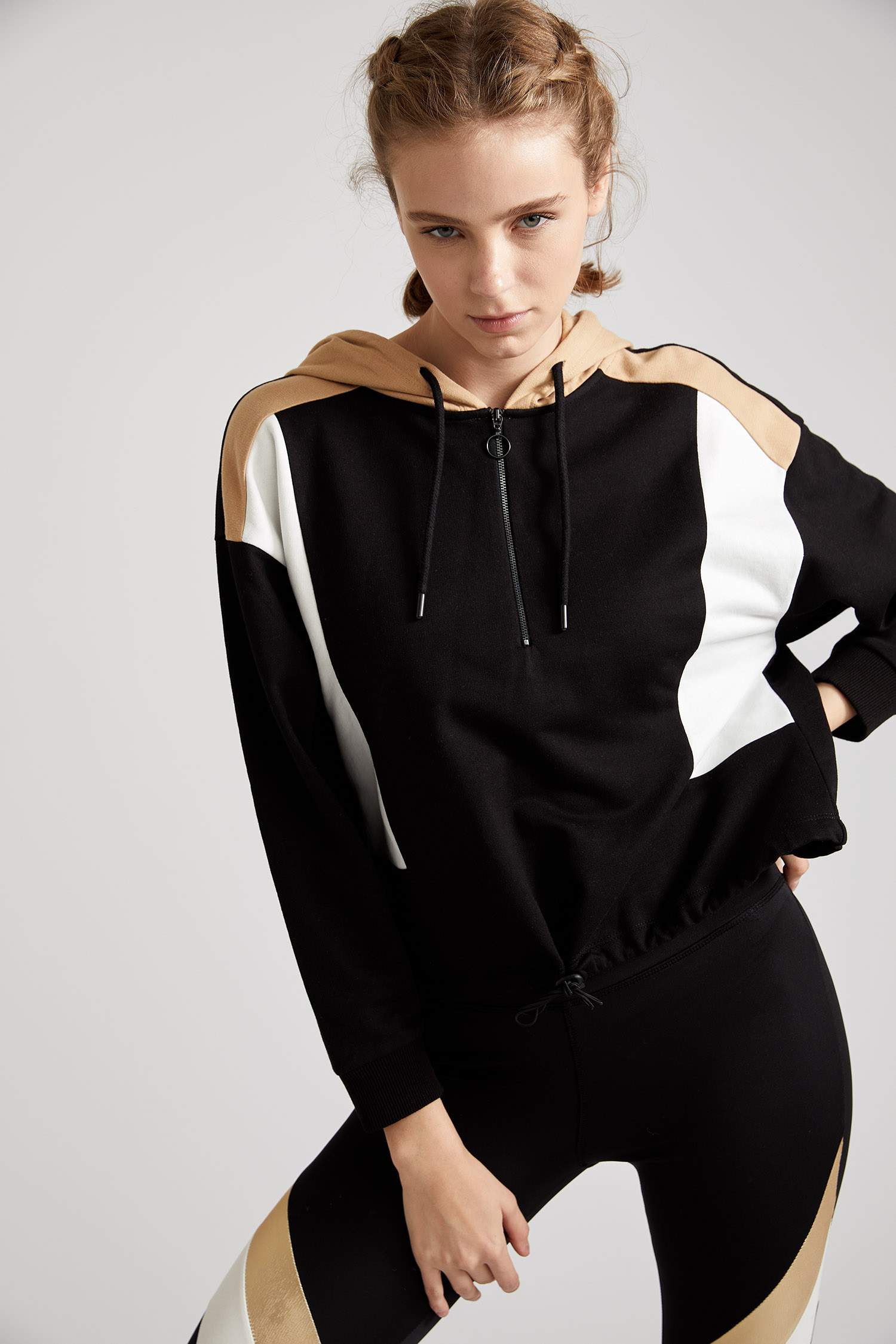Renk Bloklu Kapüşonlu Sweatshirt