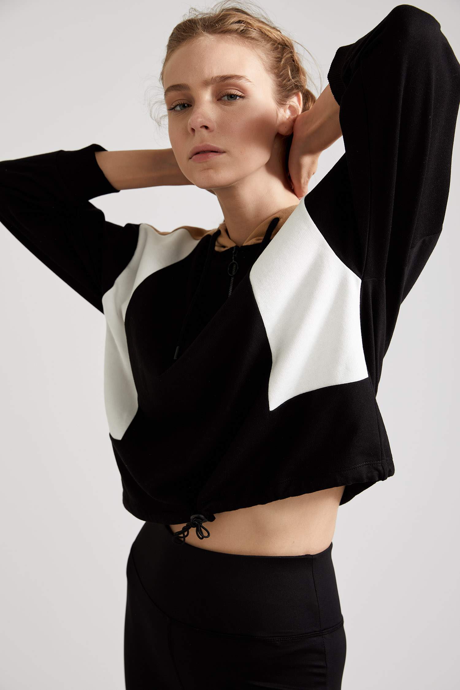 Renk Bloklu Kapüşonlu Sweatshirt