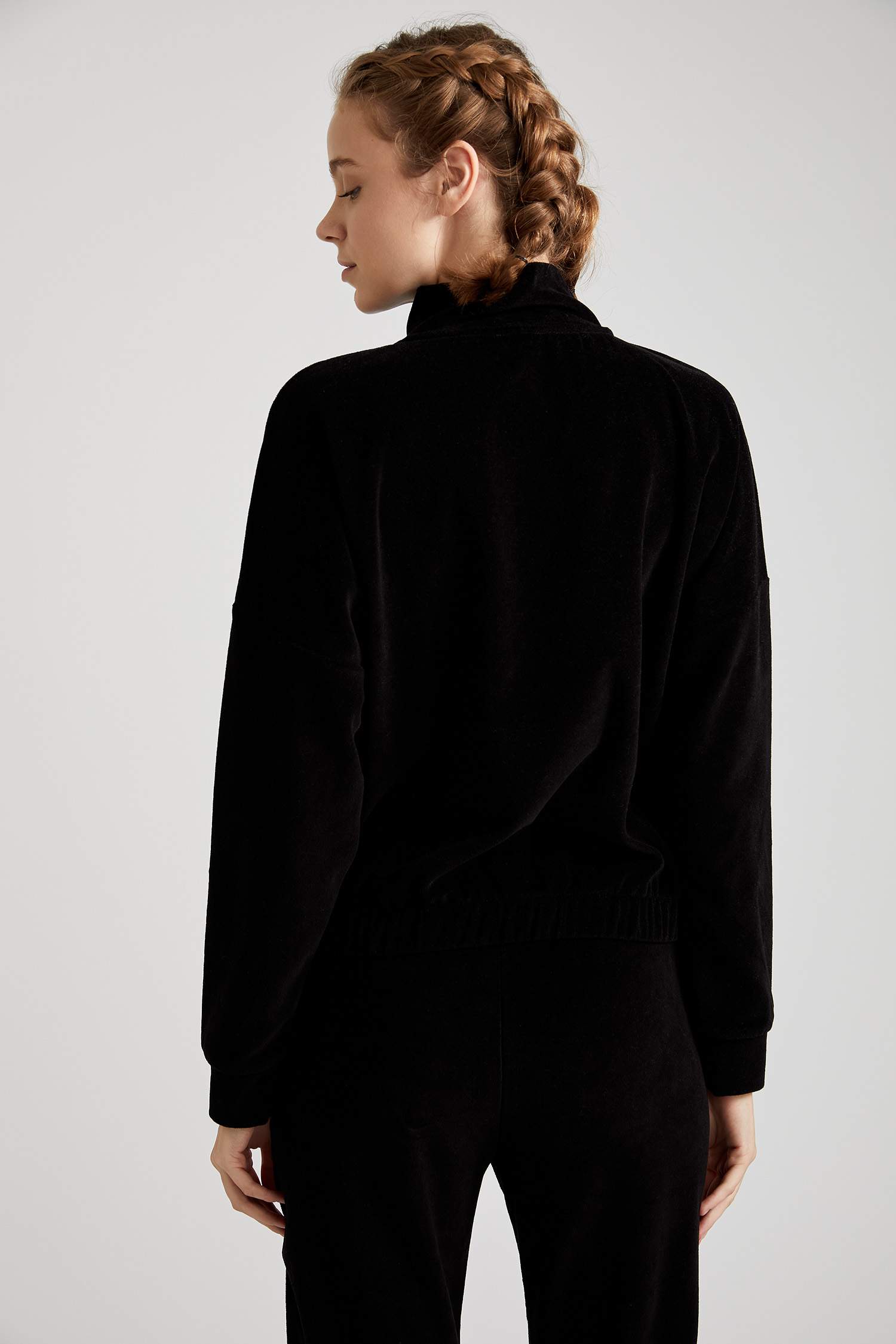 Fermuarlı Dik Yaka Kadife Crop Sweatshirt