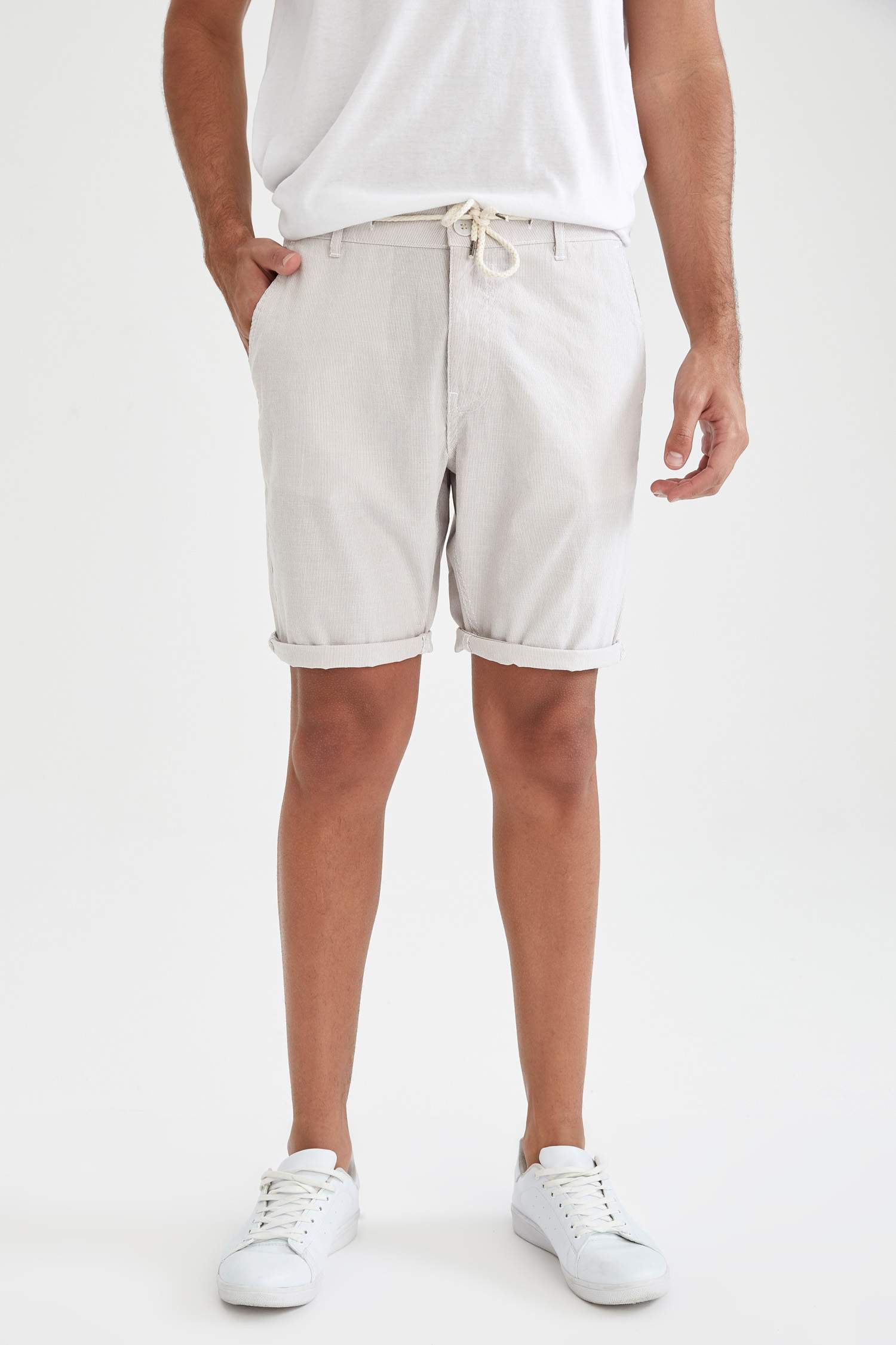 Regular Fit Bağcıklı Bermuda Pamuklu Şort