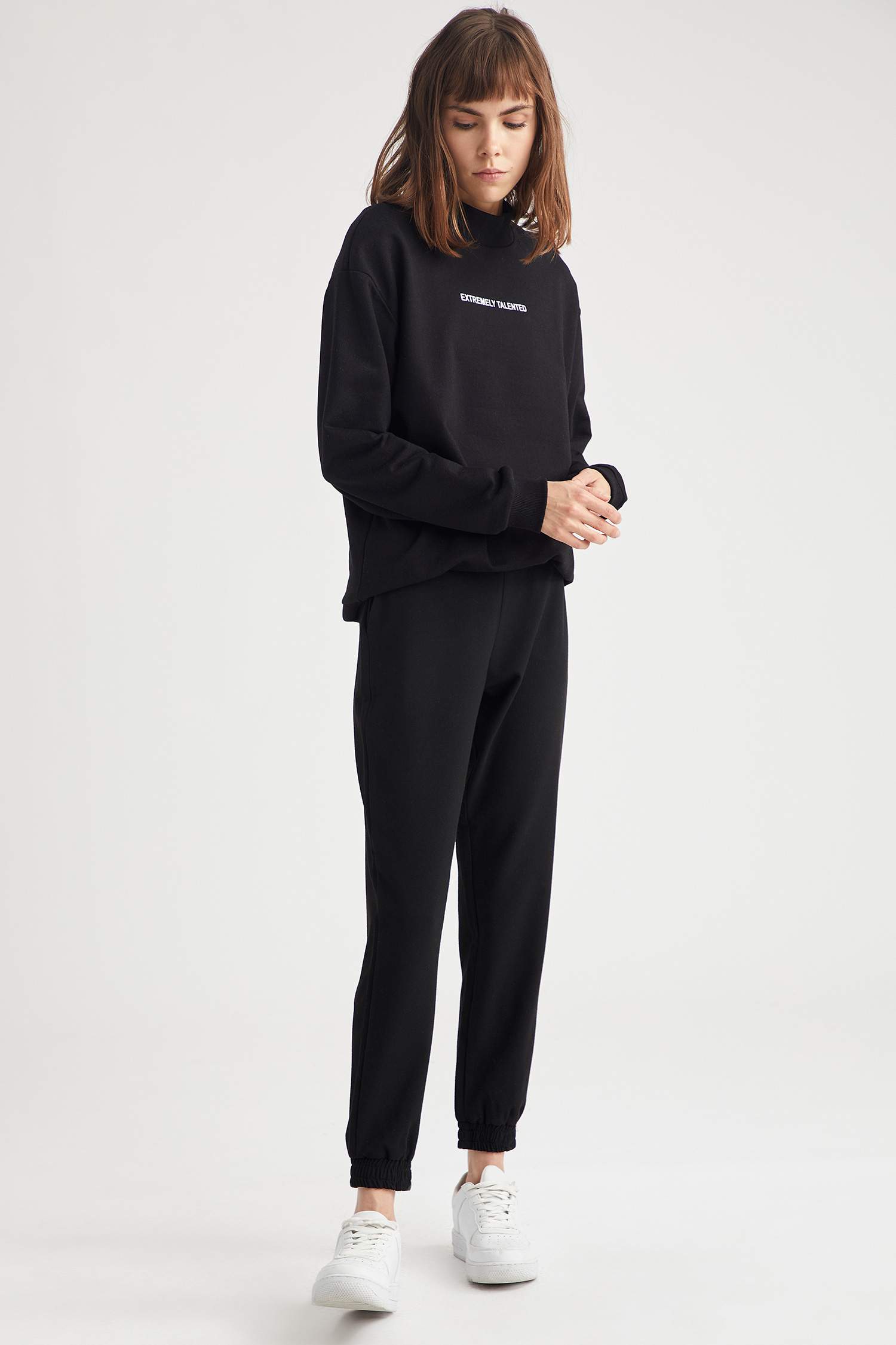 Regular Fit Bisiklet Yaka Uzun Kollu Sweatshirt