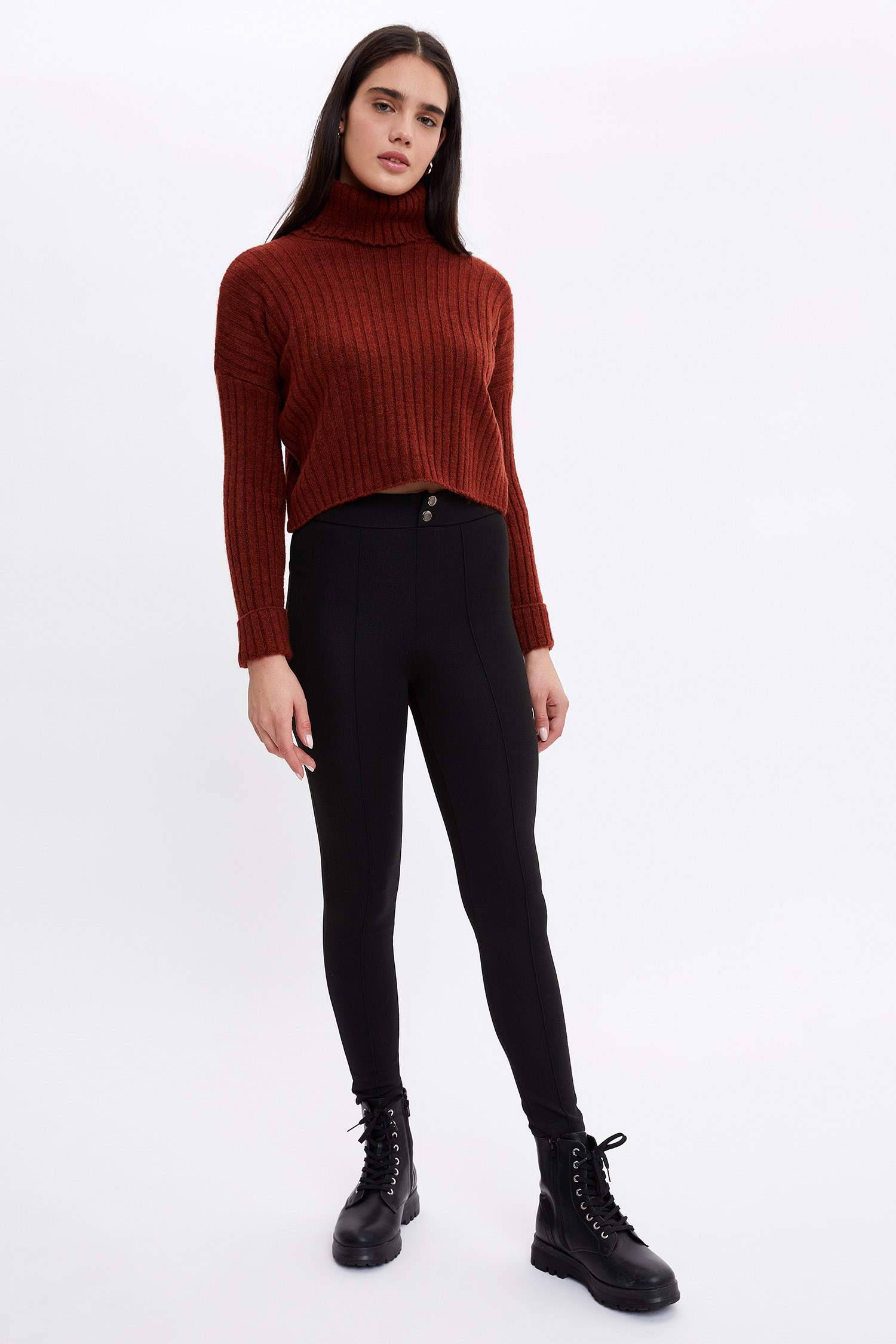 Düğme Detaylı Skinny Fit Pantolon