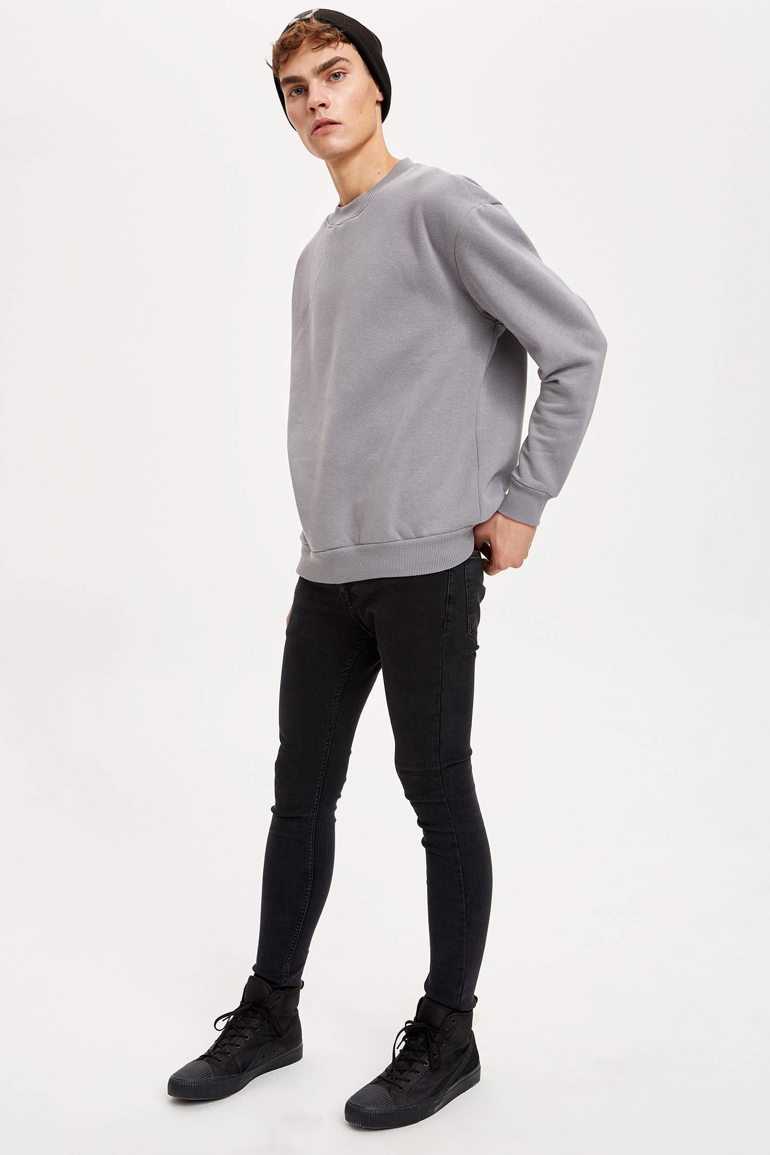 Oversize Fit Bisiklet Yaka İçi Yumuşak Tüylü Sweatshirt
