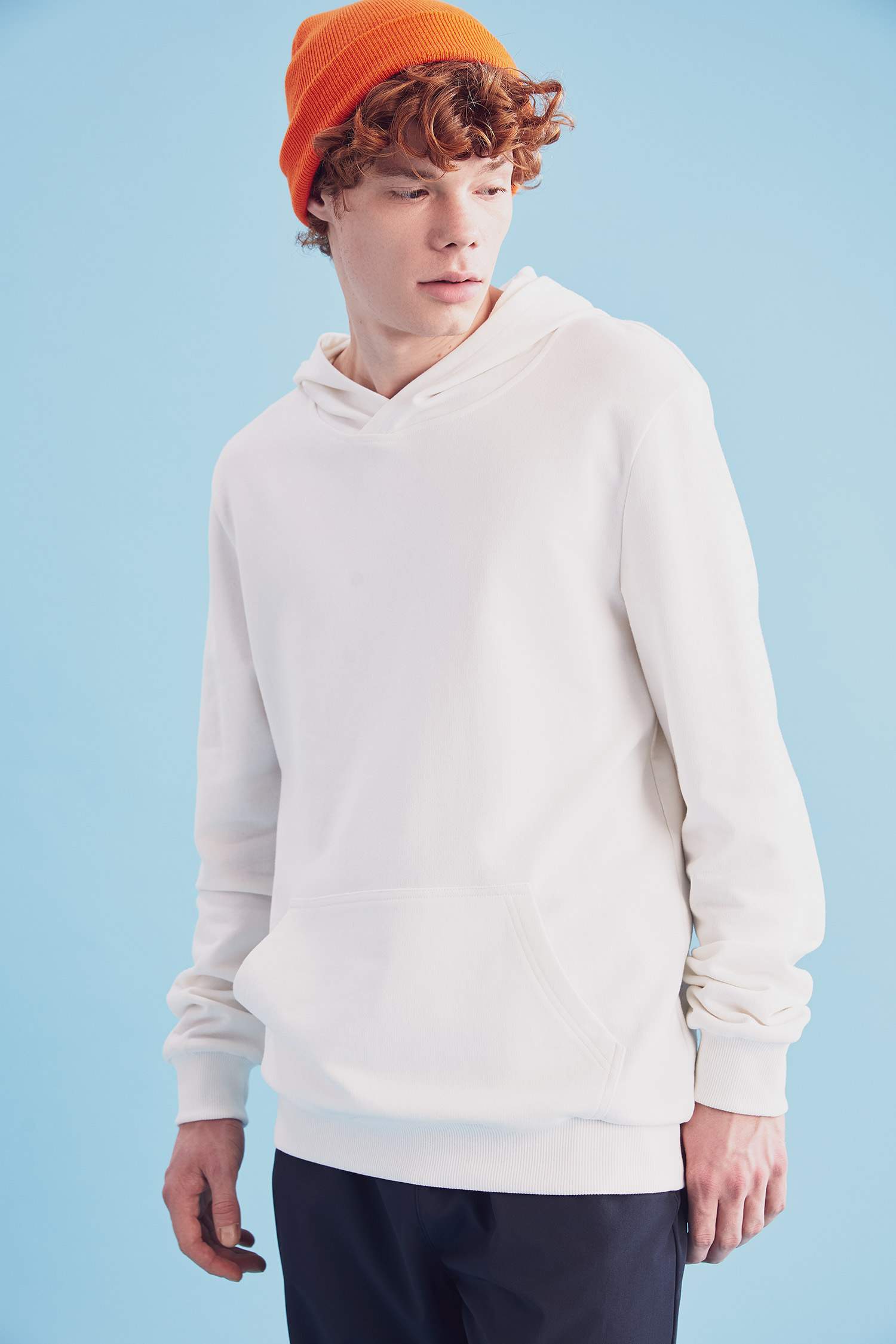 Kapüşonlu Slim Fit Basic Sweatshirt