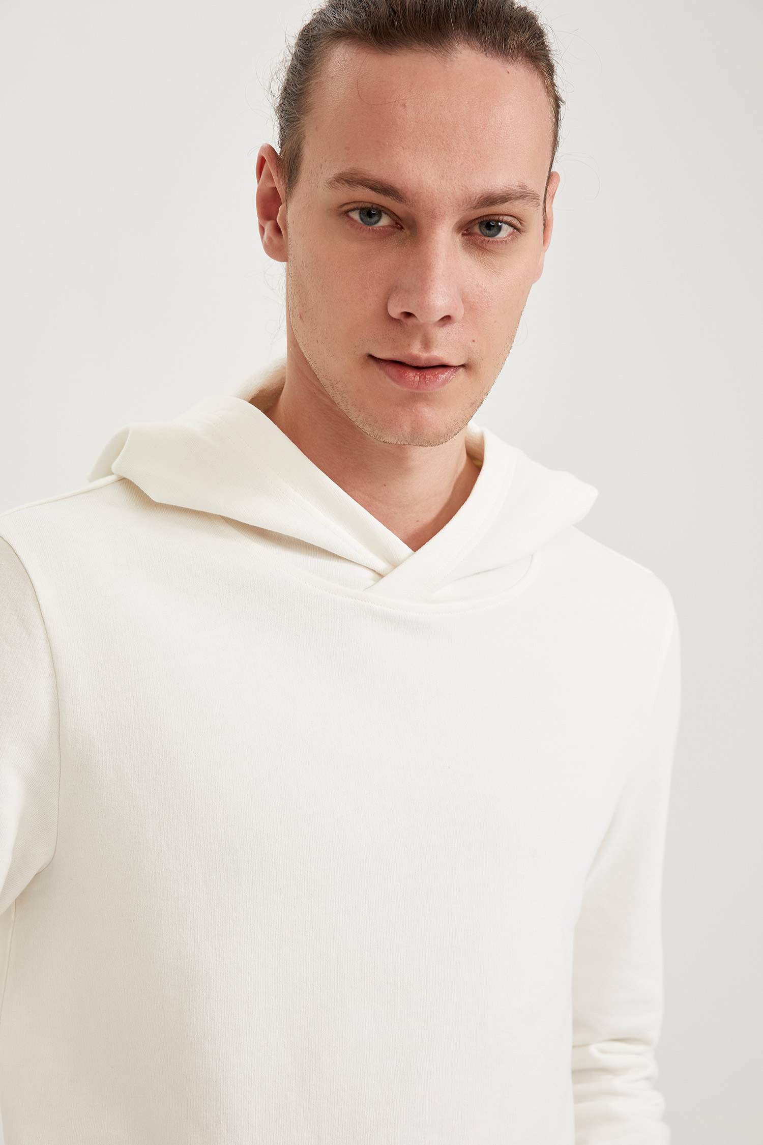 Kapüşonlu Slim Fit Basic Sweatshirt