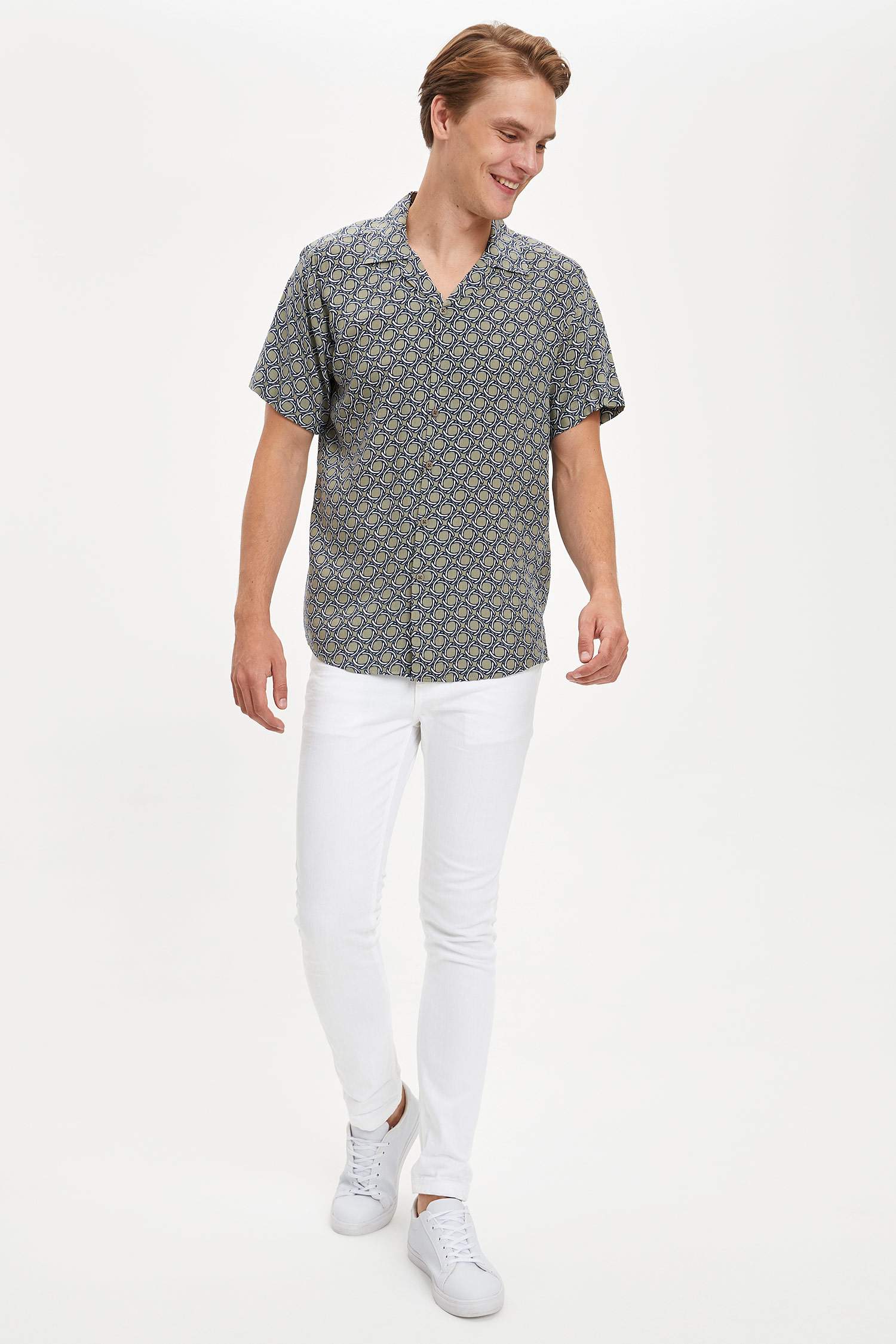 Slim Fit Viskon Desenli Kısa Kollu Gömlek