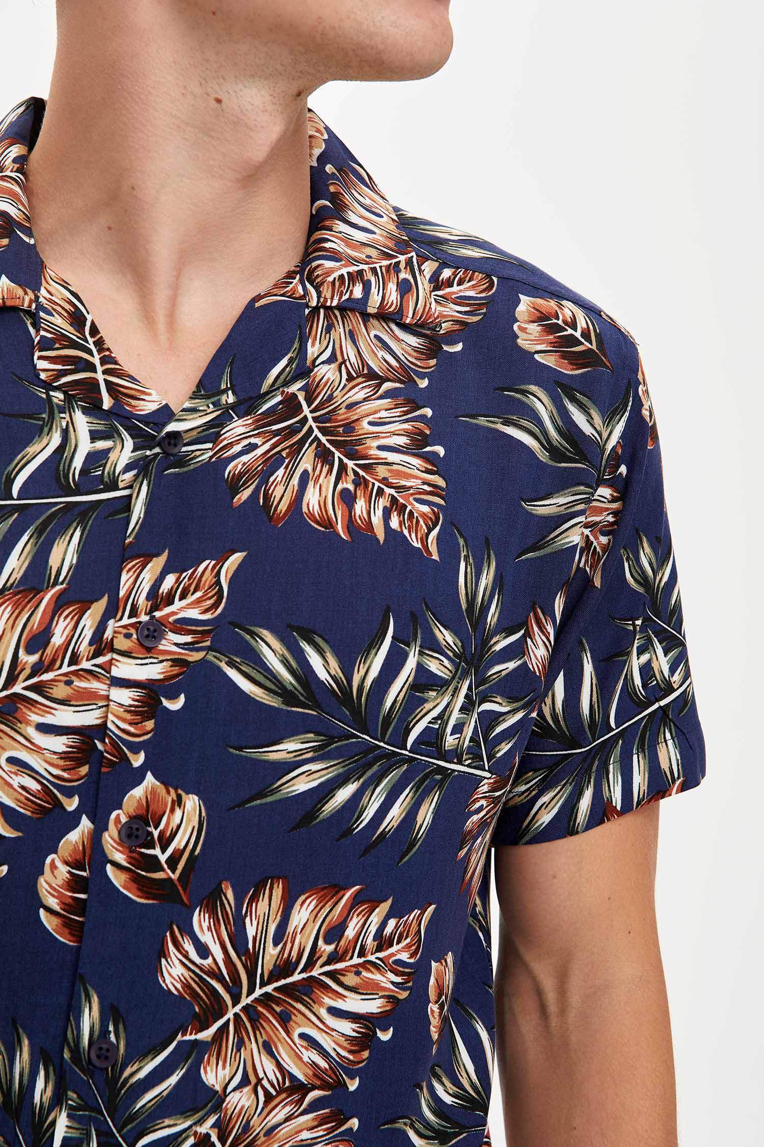 Slim Fit Viskon Yaprak Desenli Kısa Kollu Gömlek