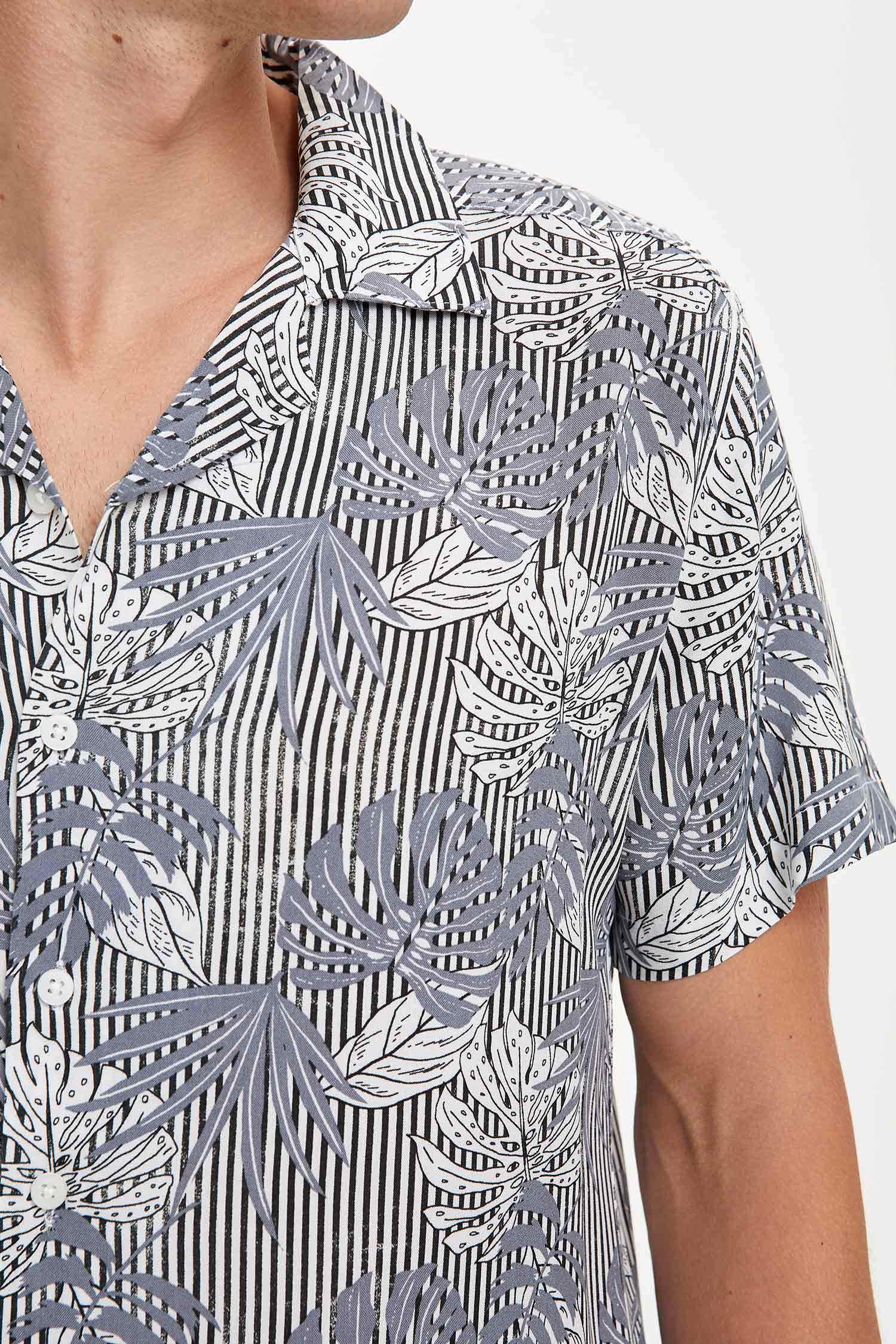 Slim Fit Viskon Çiçek Desenli Kısa Kollu Gömlek