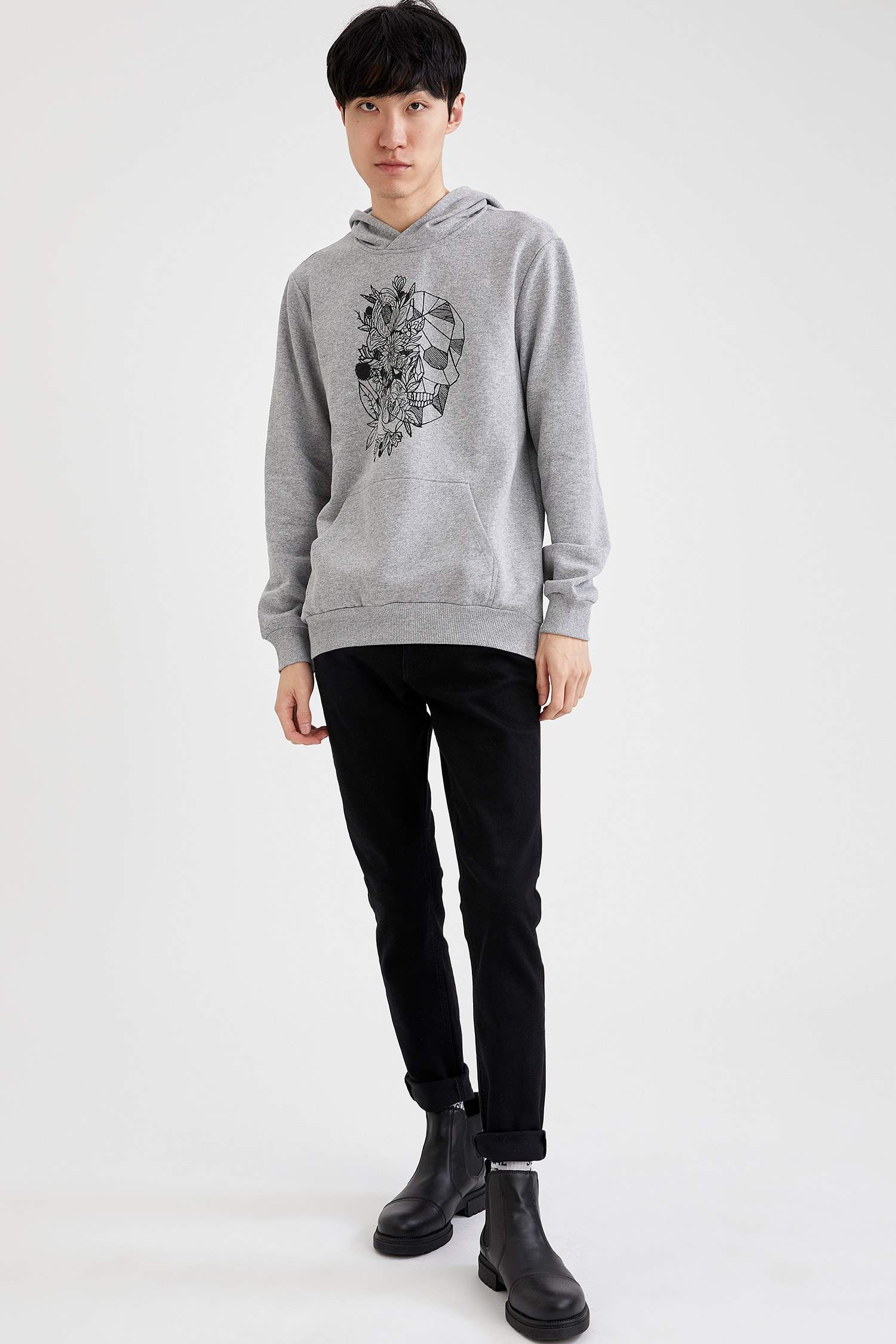 Kapüşonlu Slim Fit Kuru Kafa Baskılı Sweatshirt