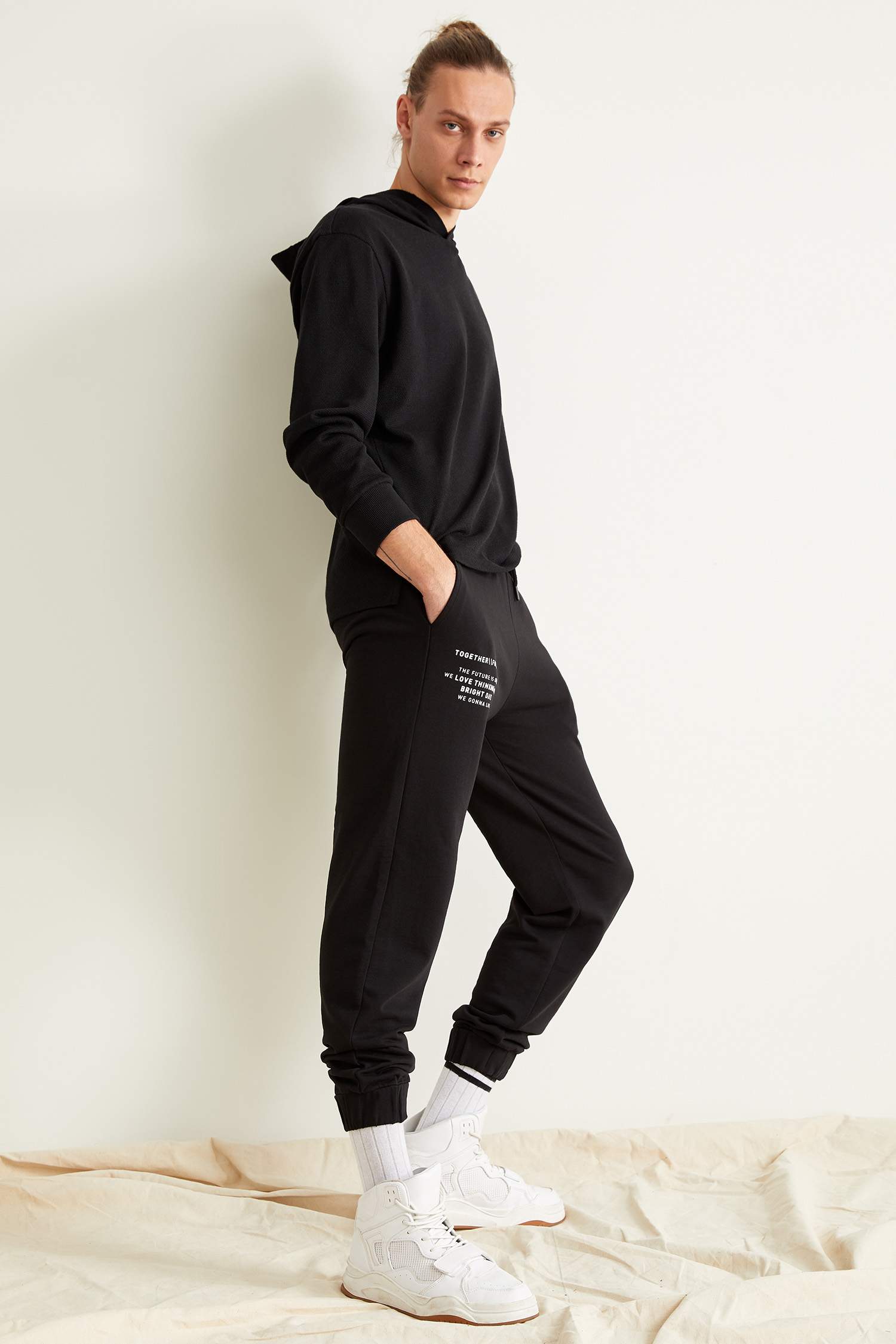 Oversize Fit Kapüşonlu Basic Uzun Kollu Tişört