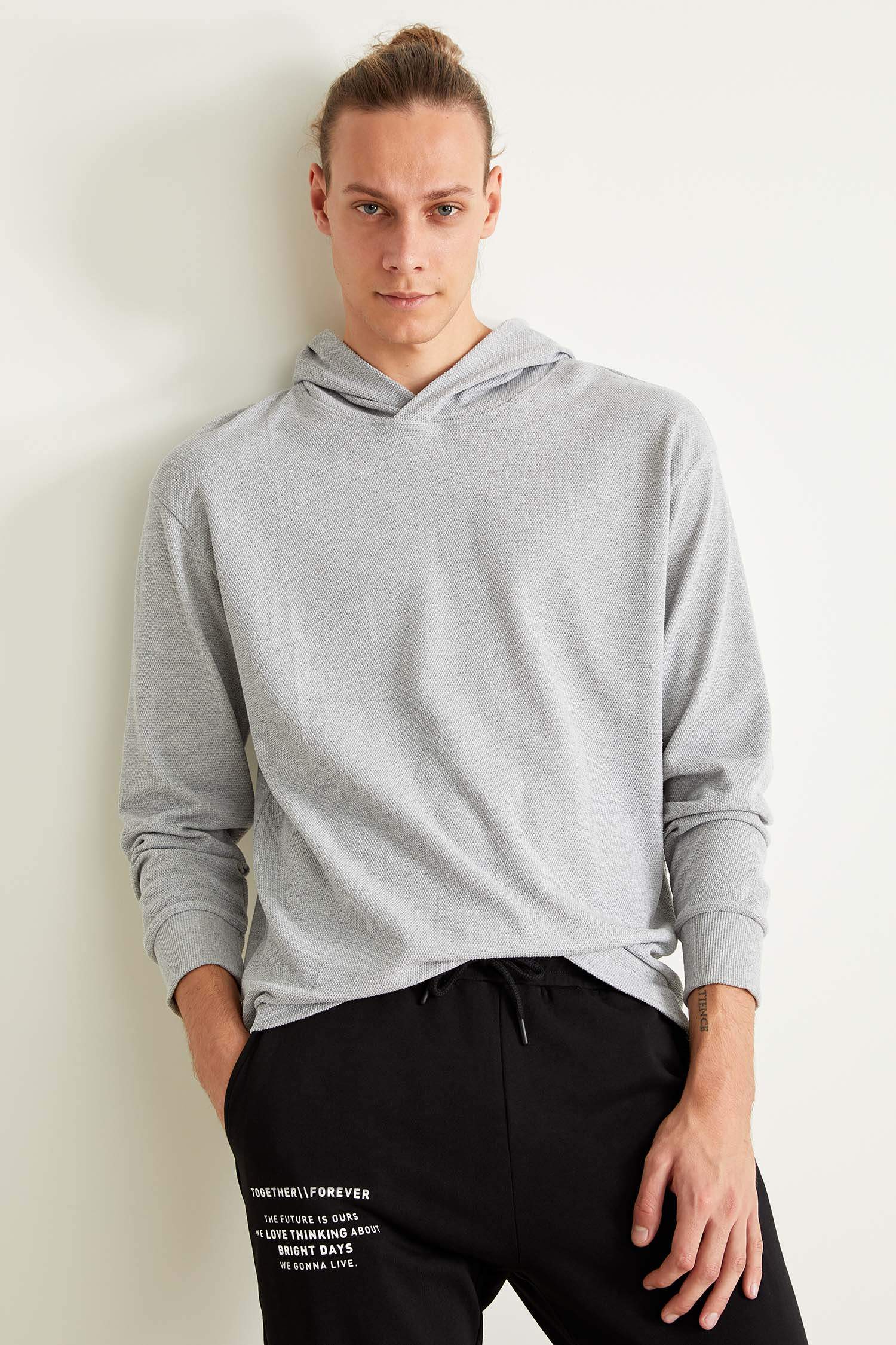 Oversize Fit Kapüşonlu Basic Uzun Kollu Tişört