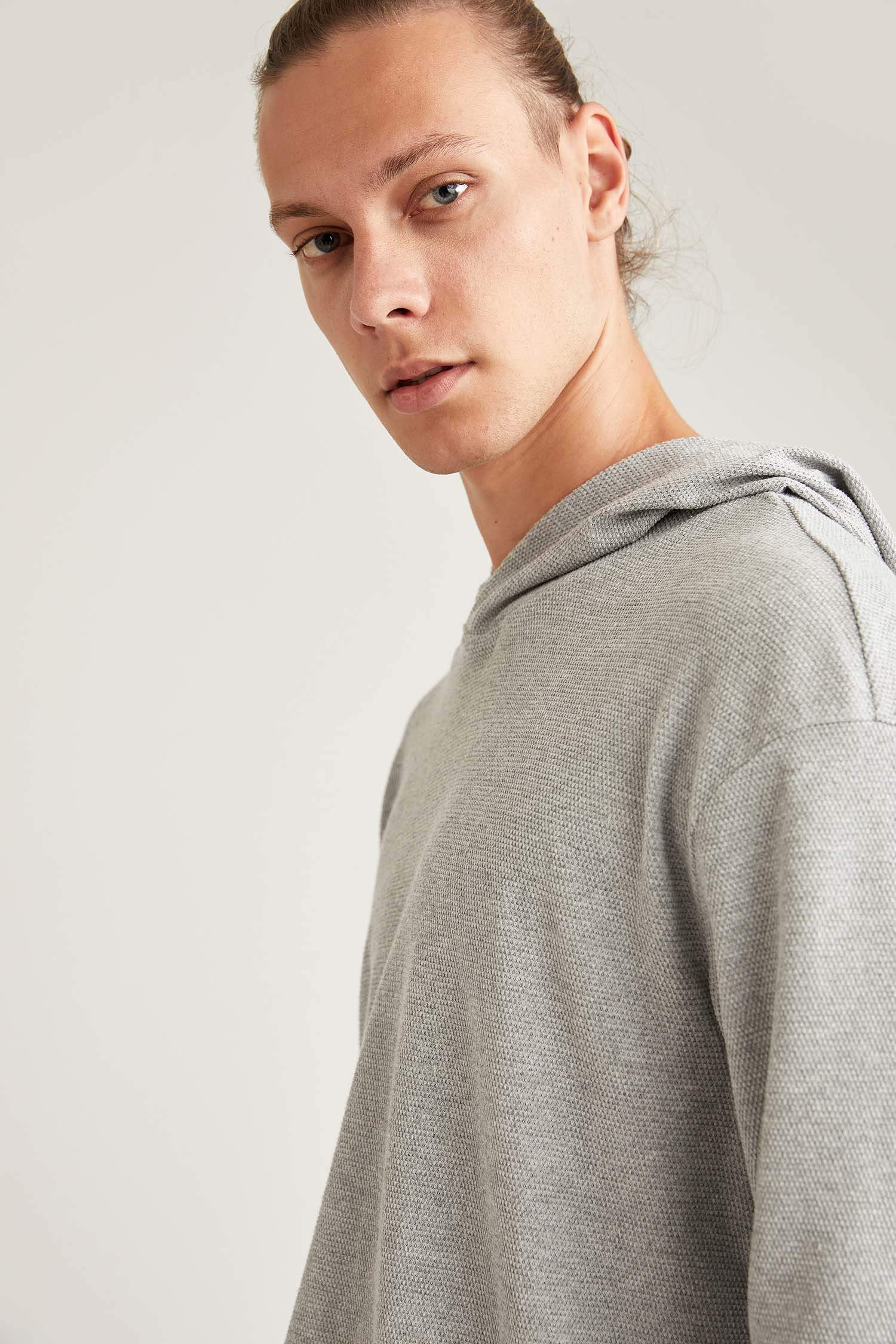 Oversize Fit Kapüşonlu Basic Uzun Kollu Tişört