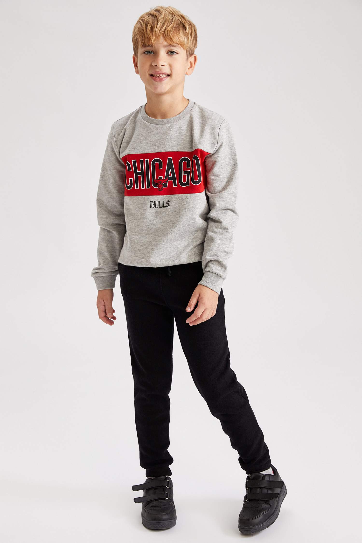 Erkek Çocuk NBA Lisanslı Chicago Bulls Baskılı Bisiklet Yaka İçi Yumuşak Tüylü Sweatshirt