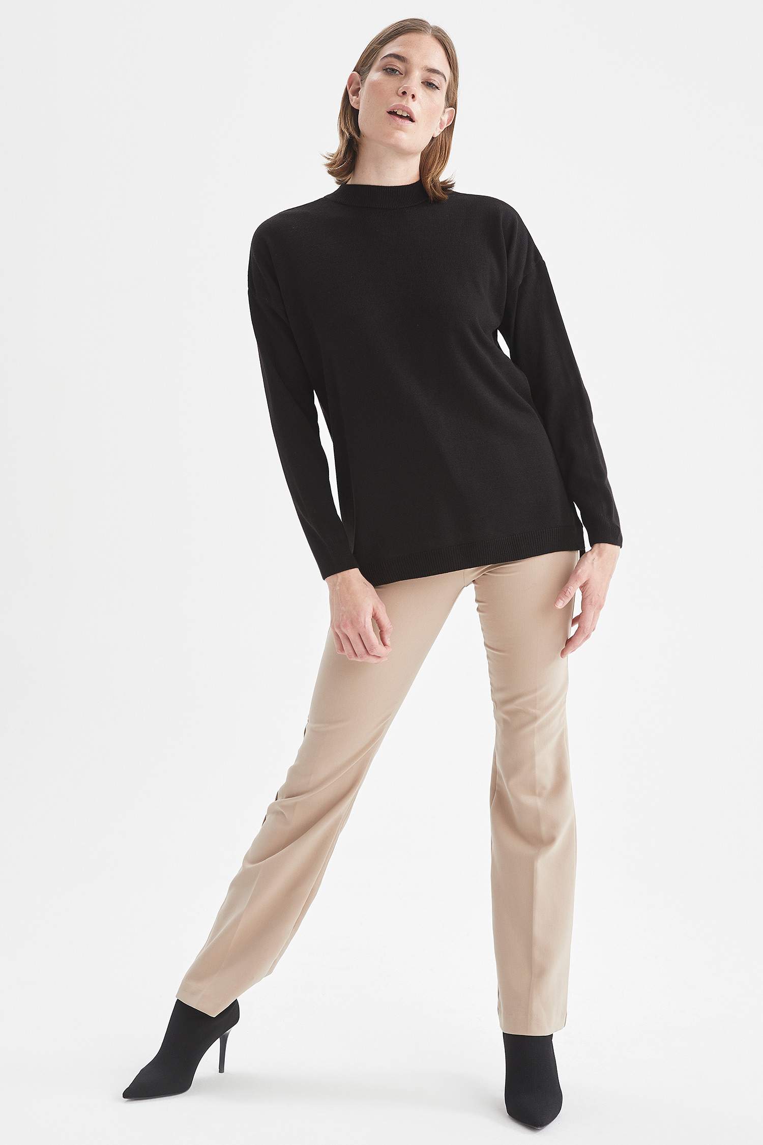 Oversize Asimetrik Kesim Triko Kazak