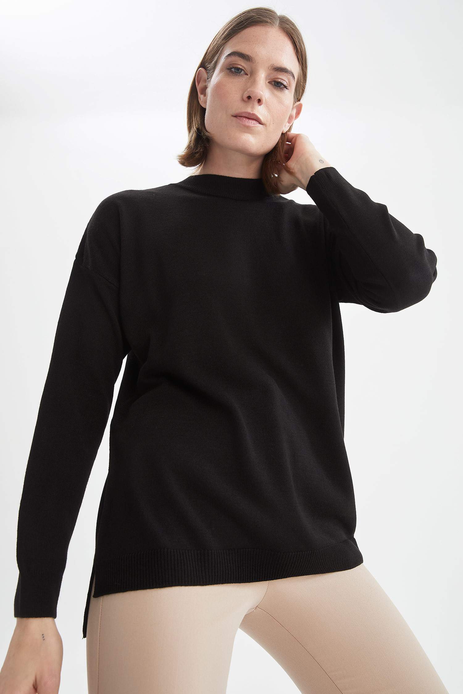Oversize Asimetrik Kesim Triko Kazak