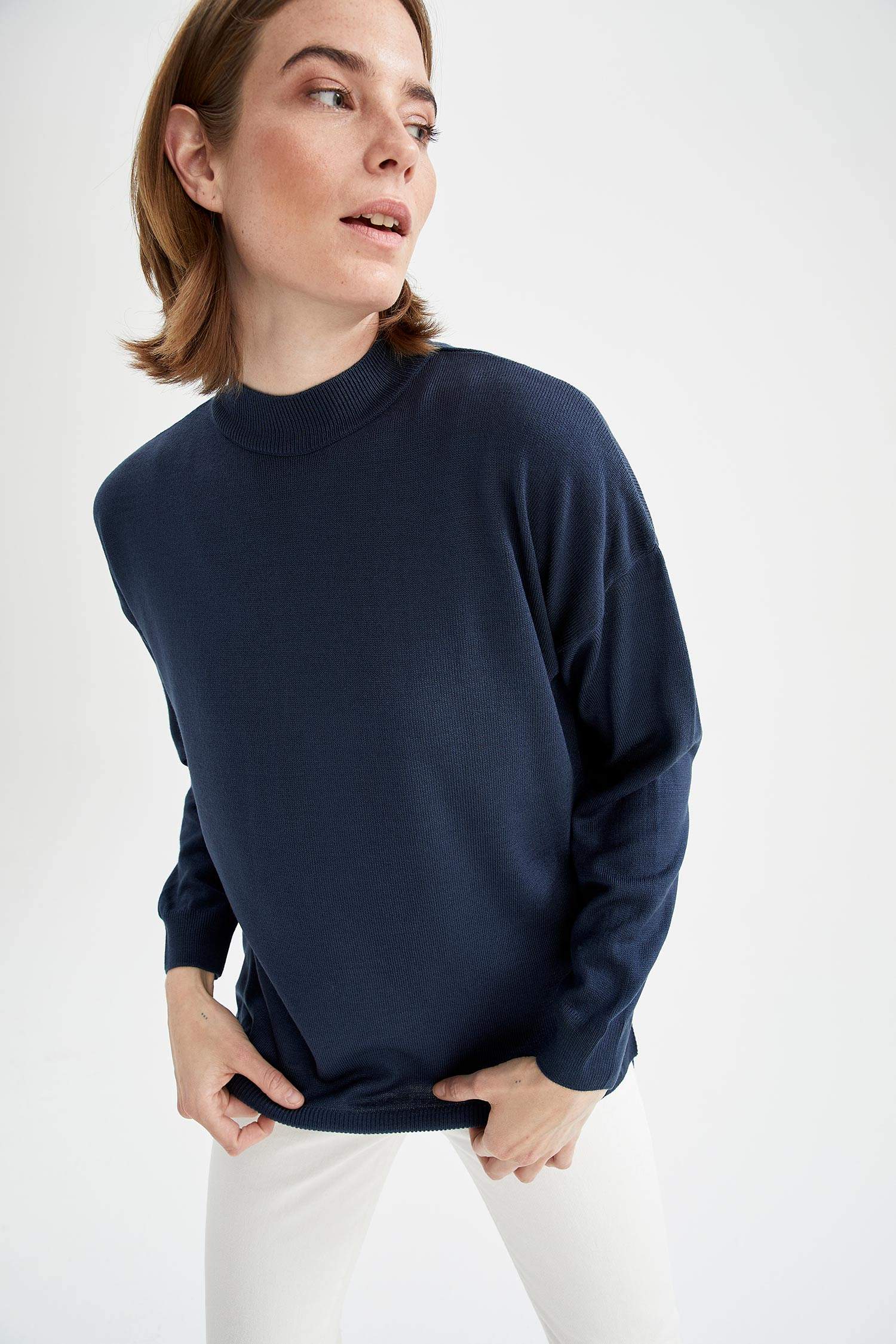 Oversize Asimetrik Kesim Triko Kazak