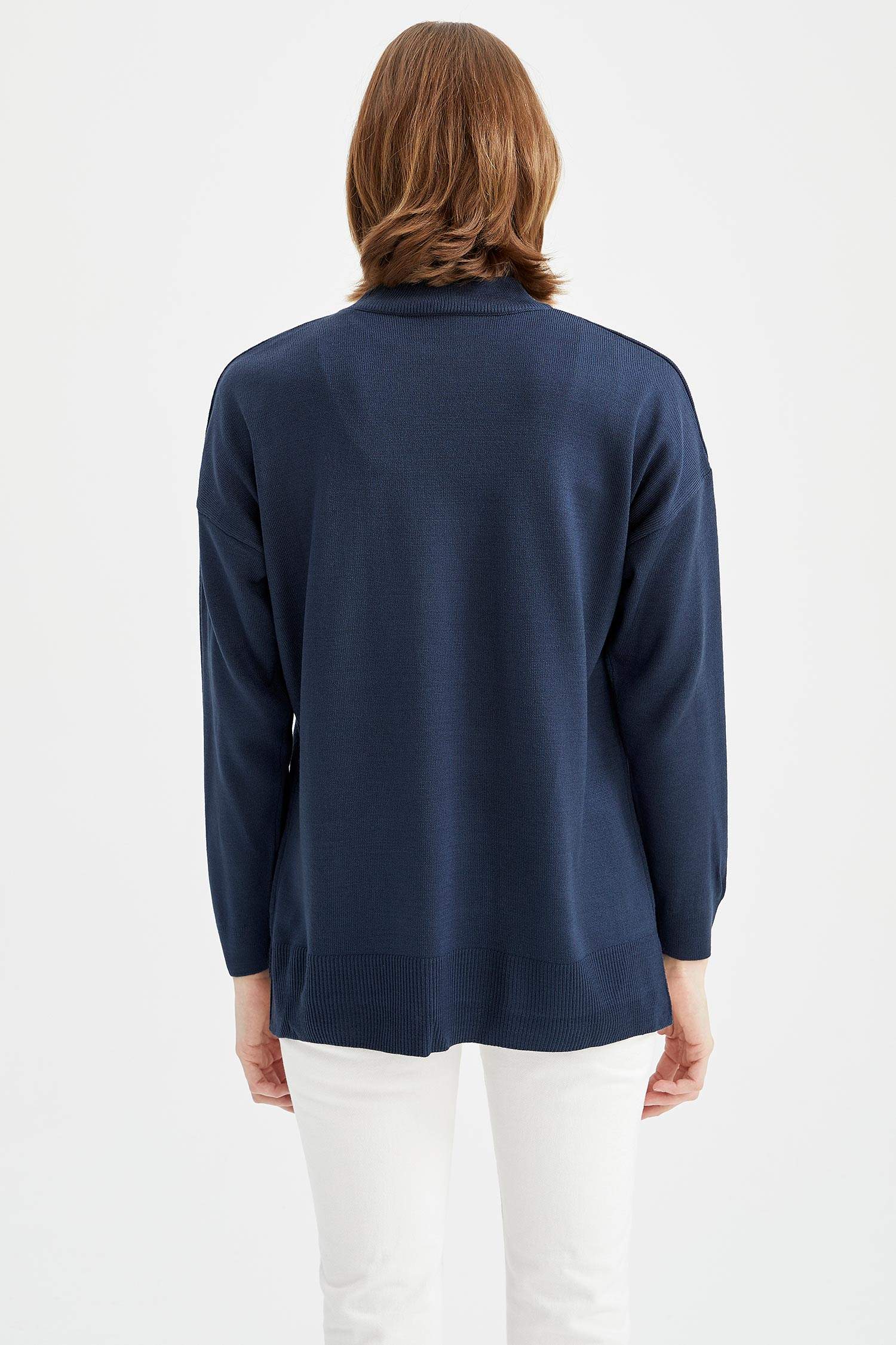 Oversize Asimetrik Kesim Triko Kazak