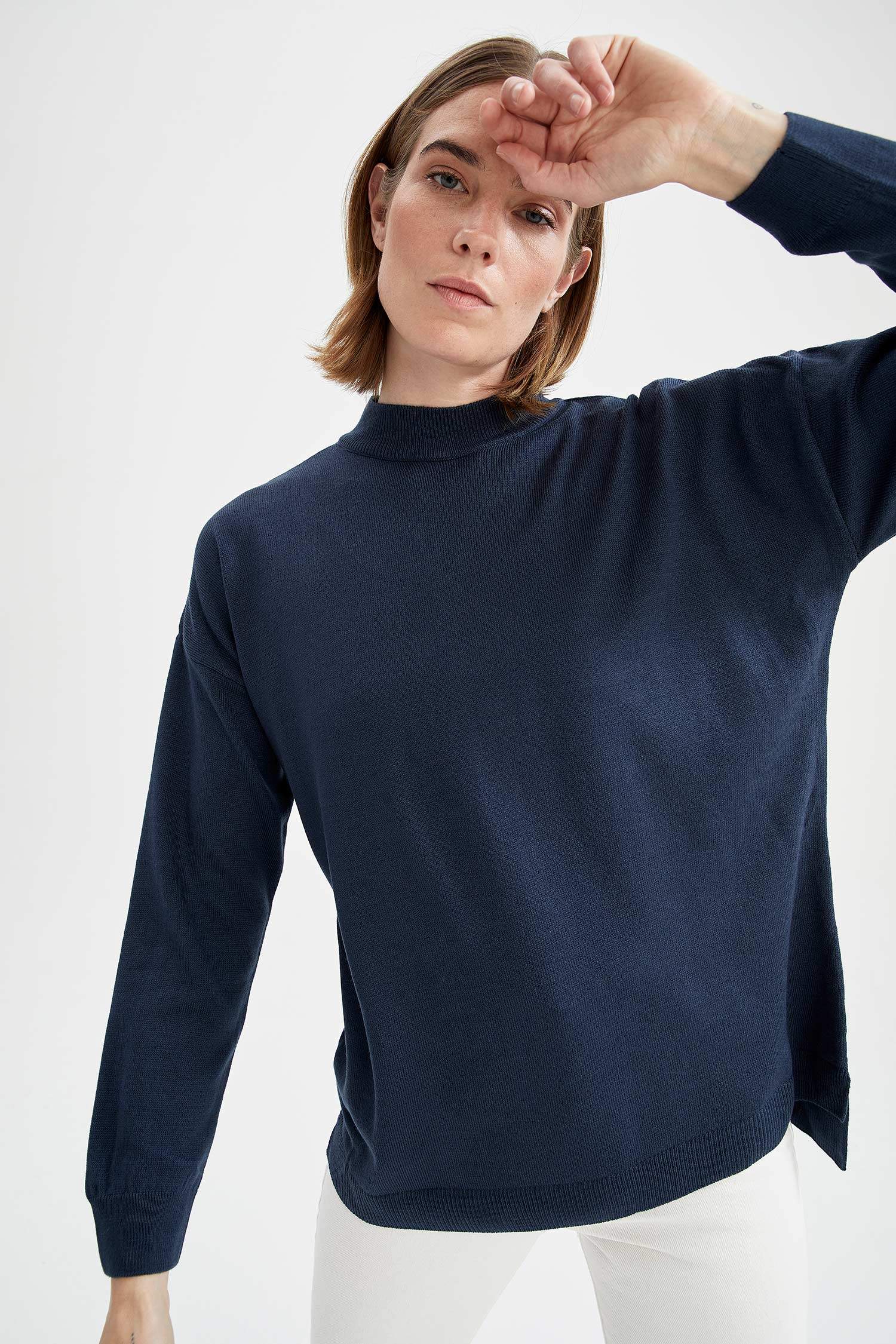 Oversize Asimetrik Kesim Triko Kazak