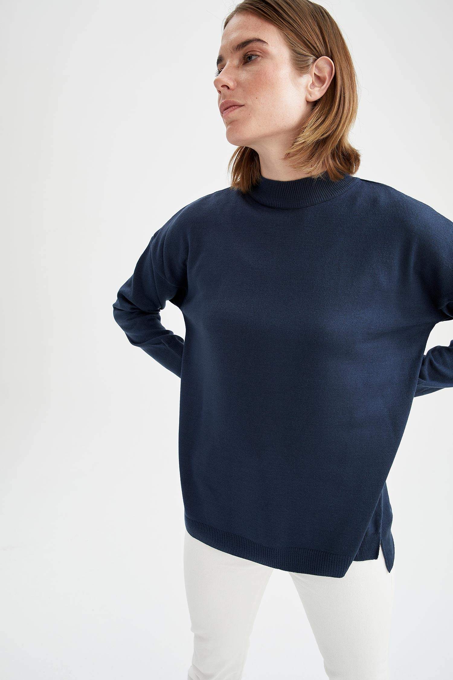 Oversize Asimetrik Kesim Triko Kazak