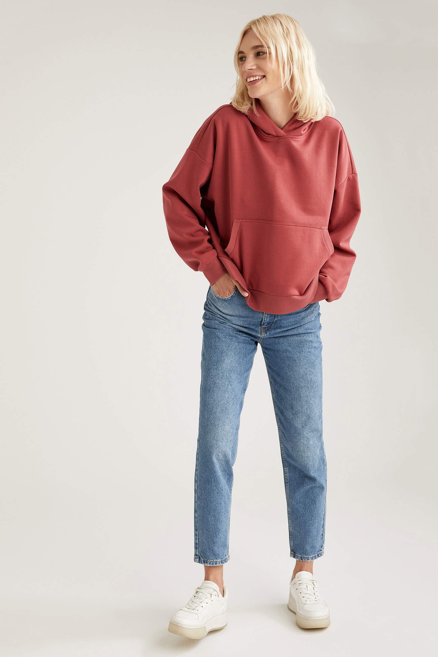 Loose Fit Kapüşonlu Kanguru Cepli Uzun Kollu Sweatshirt