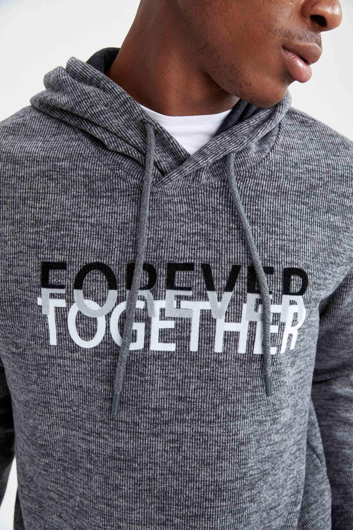 Regular Fit Kapüşonlu Baskılı Sweatshirt