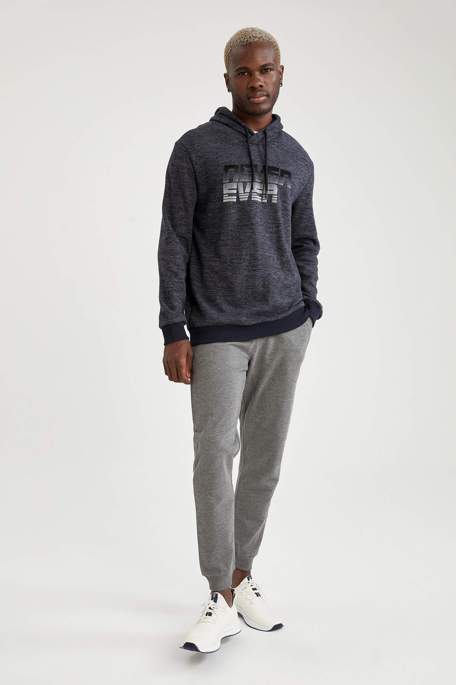 Regular Fit Kapüşonlu Baskılı Sweatshirt
