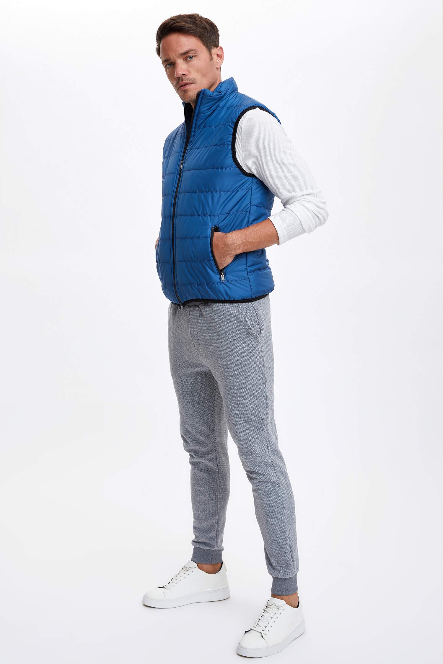 Slim Fit Dik Yaka Şişme Yelek