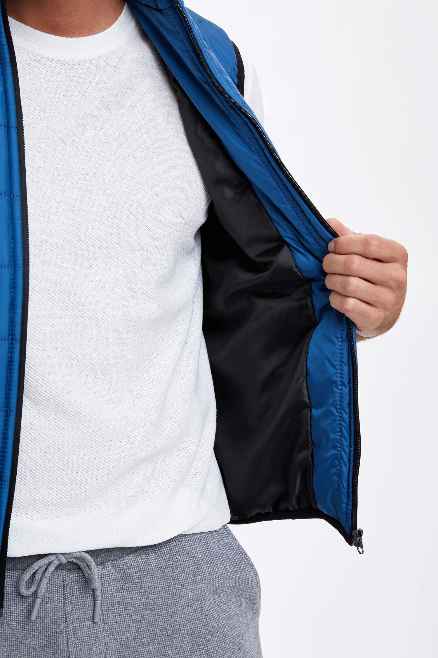 Slim Fit Dik Yaka Şişme Yelek
