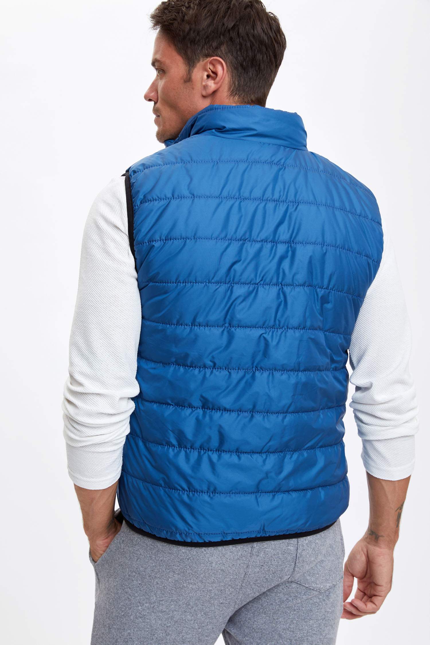 Slim Fit Dik Yaka Şişme Yelek